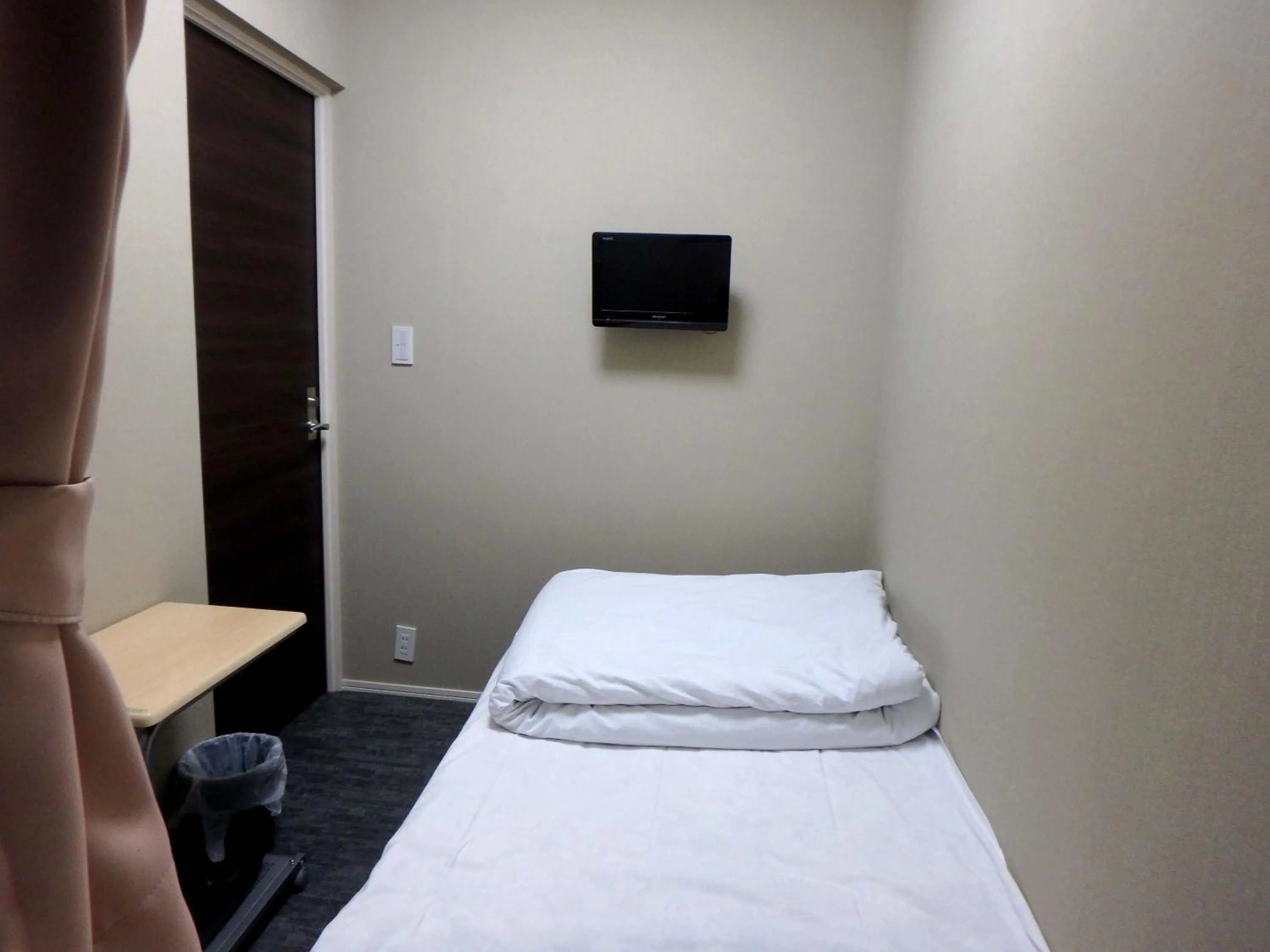 TV and multimedia in Economy Hotel Hoteiya