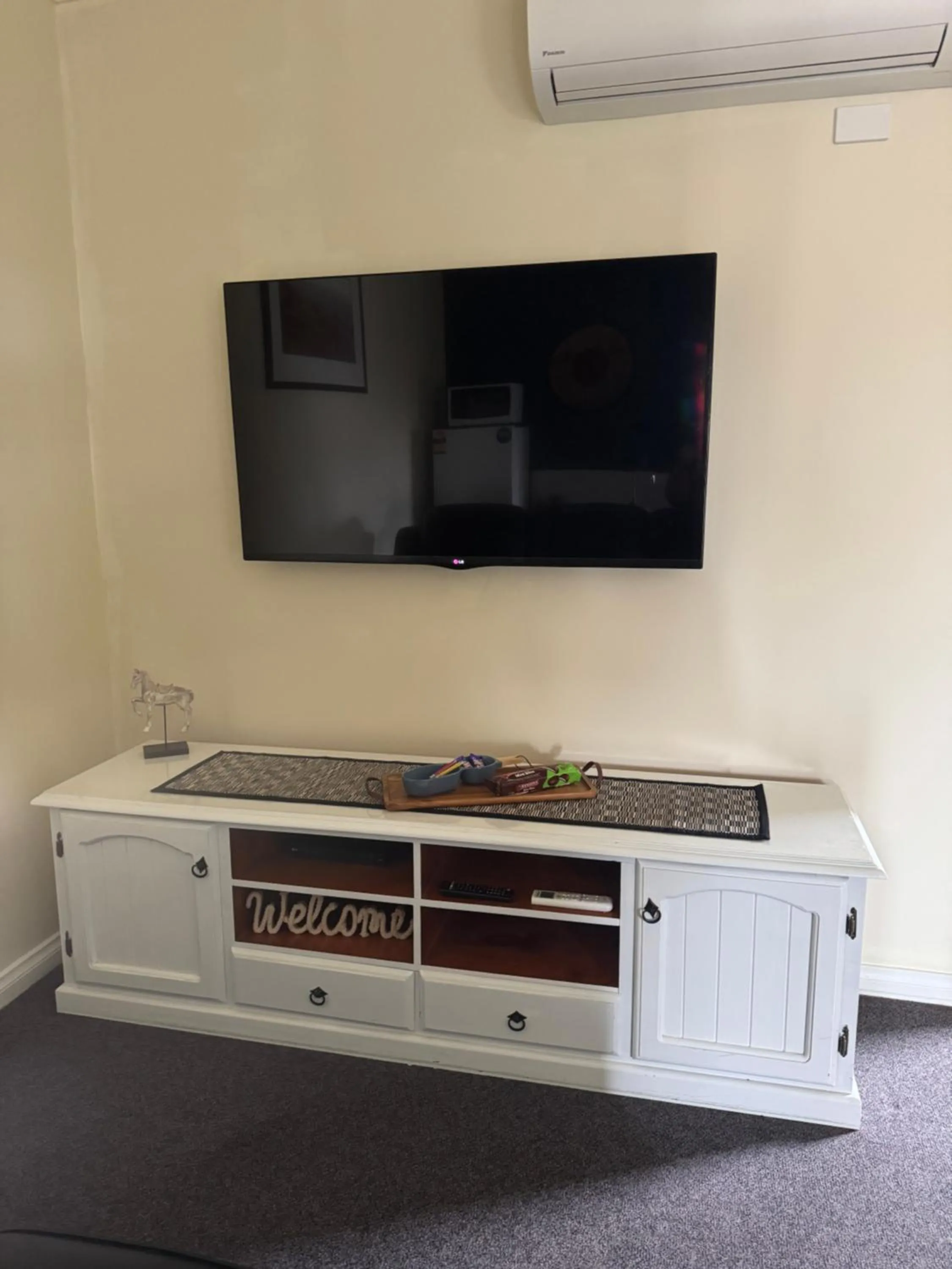 TV and multimedia in Banyan Place