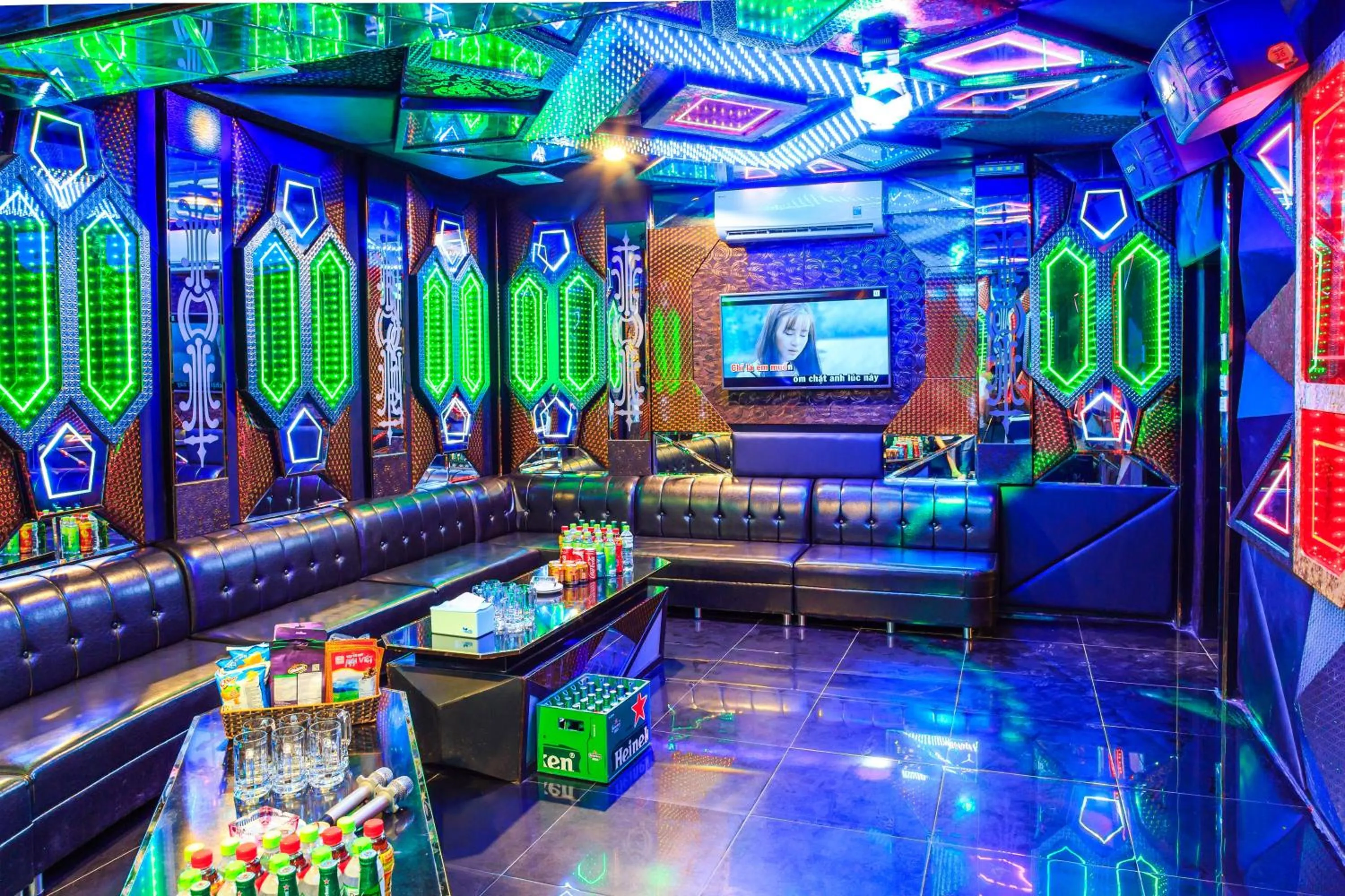 Evening entertainment in Muong Thanh Luxury Lang Son Hotel