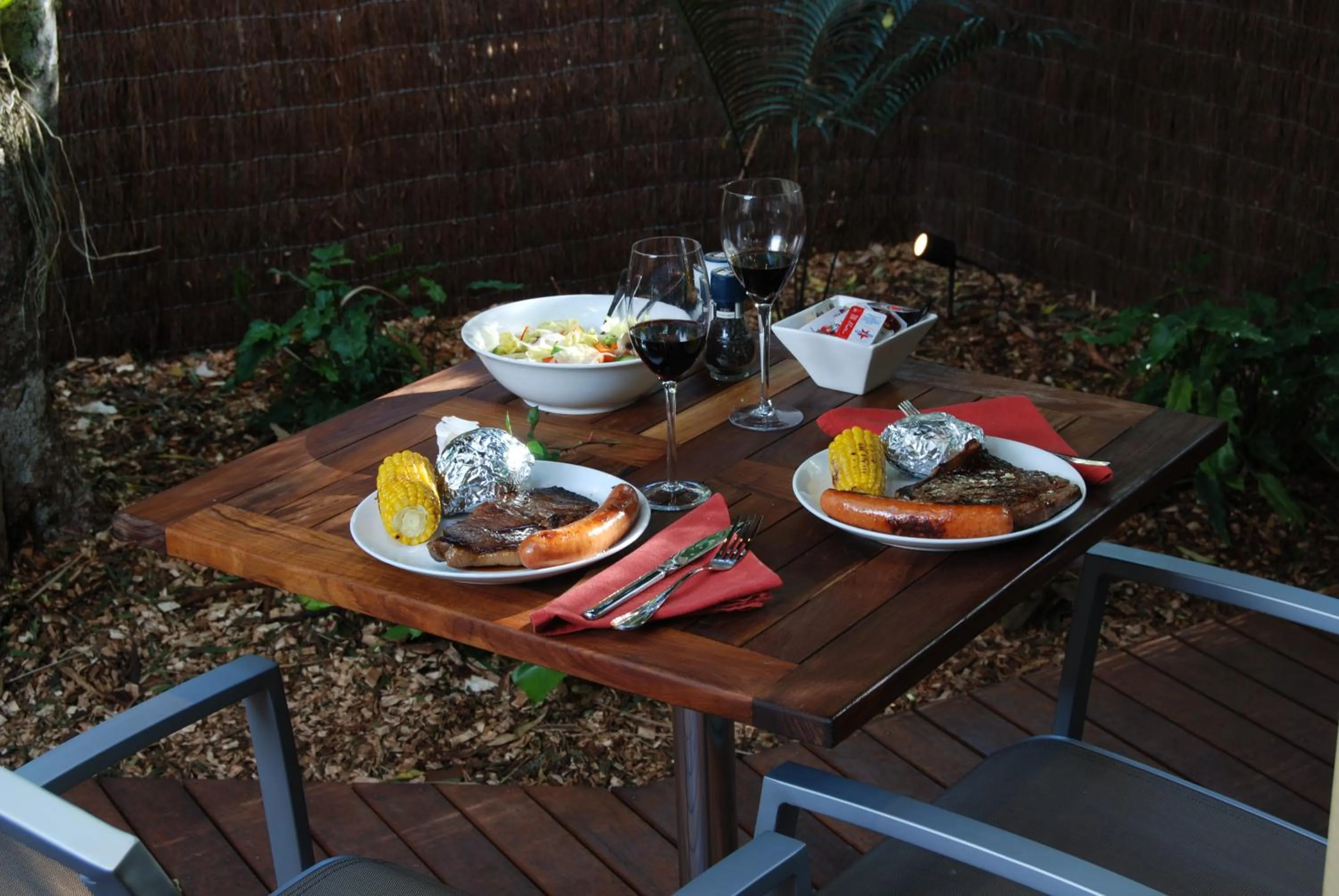 Food and drinks in Witches Falls Cottages