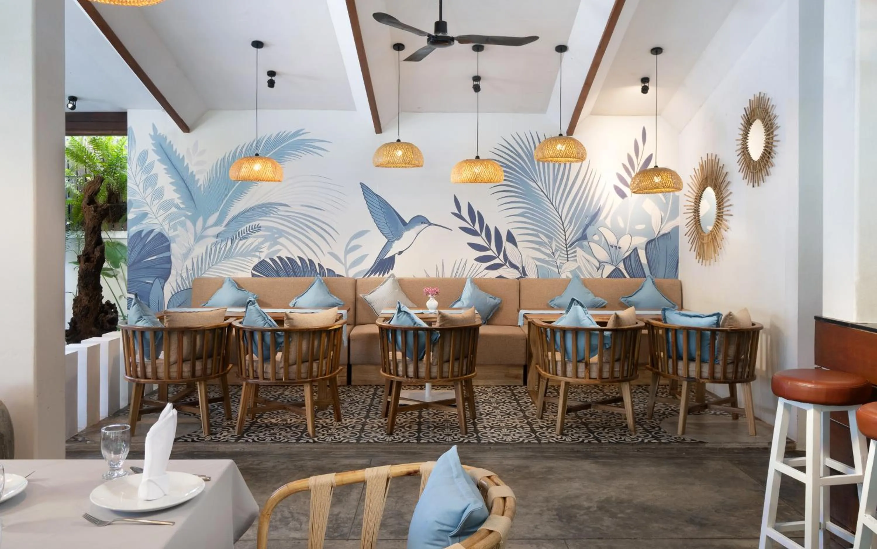 Restaurant/places to eat in The Urban