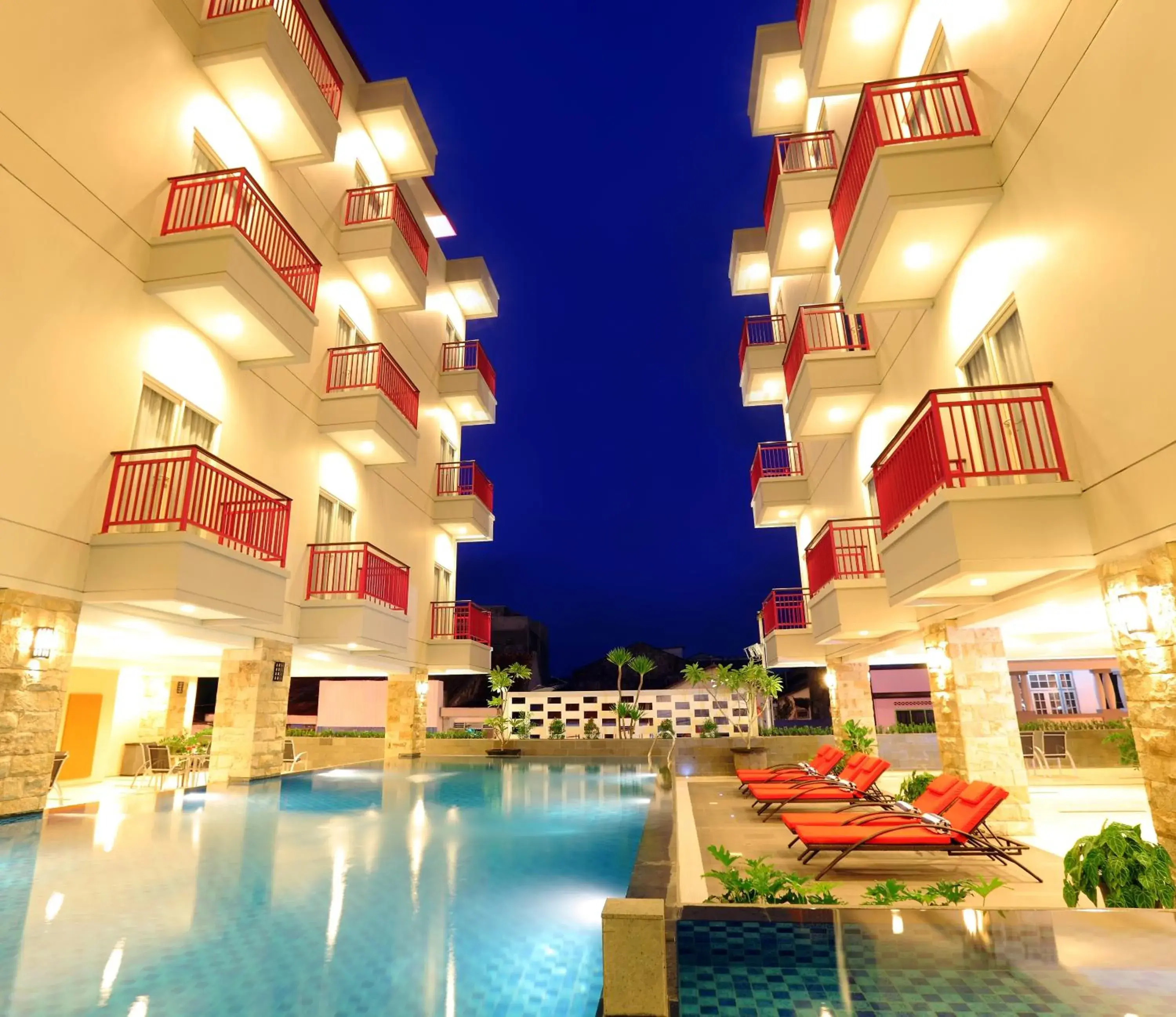 Swimming pool in Lombok Plaza Hotel and Convention Swimming pool in Lombok Plaza Hotel and Convention