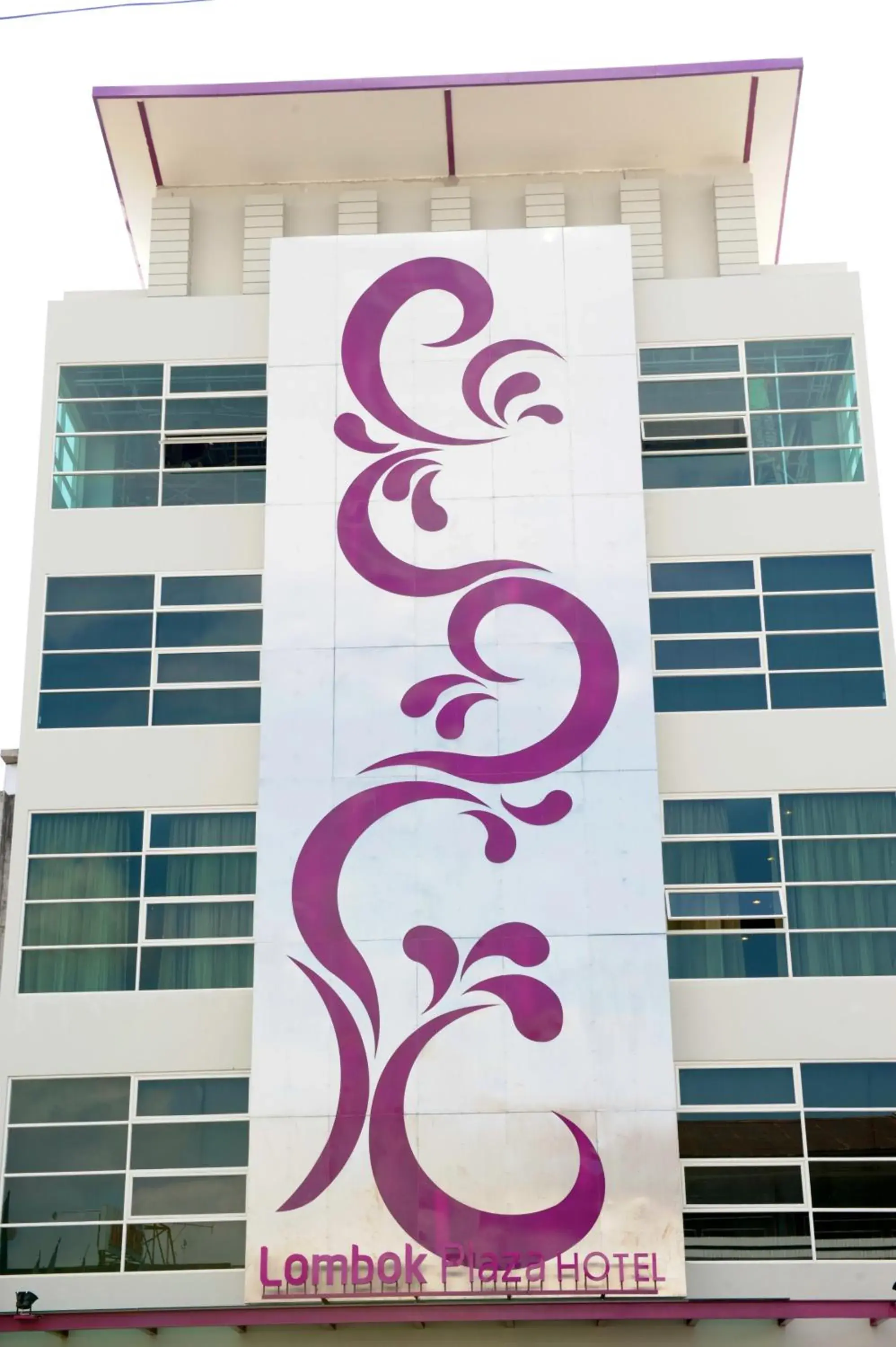 Property building in Lombok Plaza Hotel and Convention Property building in Lombok Plaza Hotel and Convention