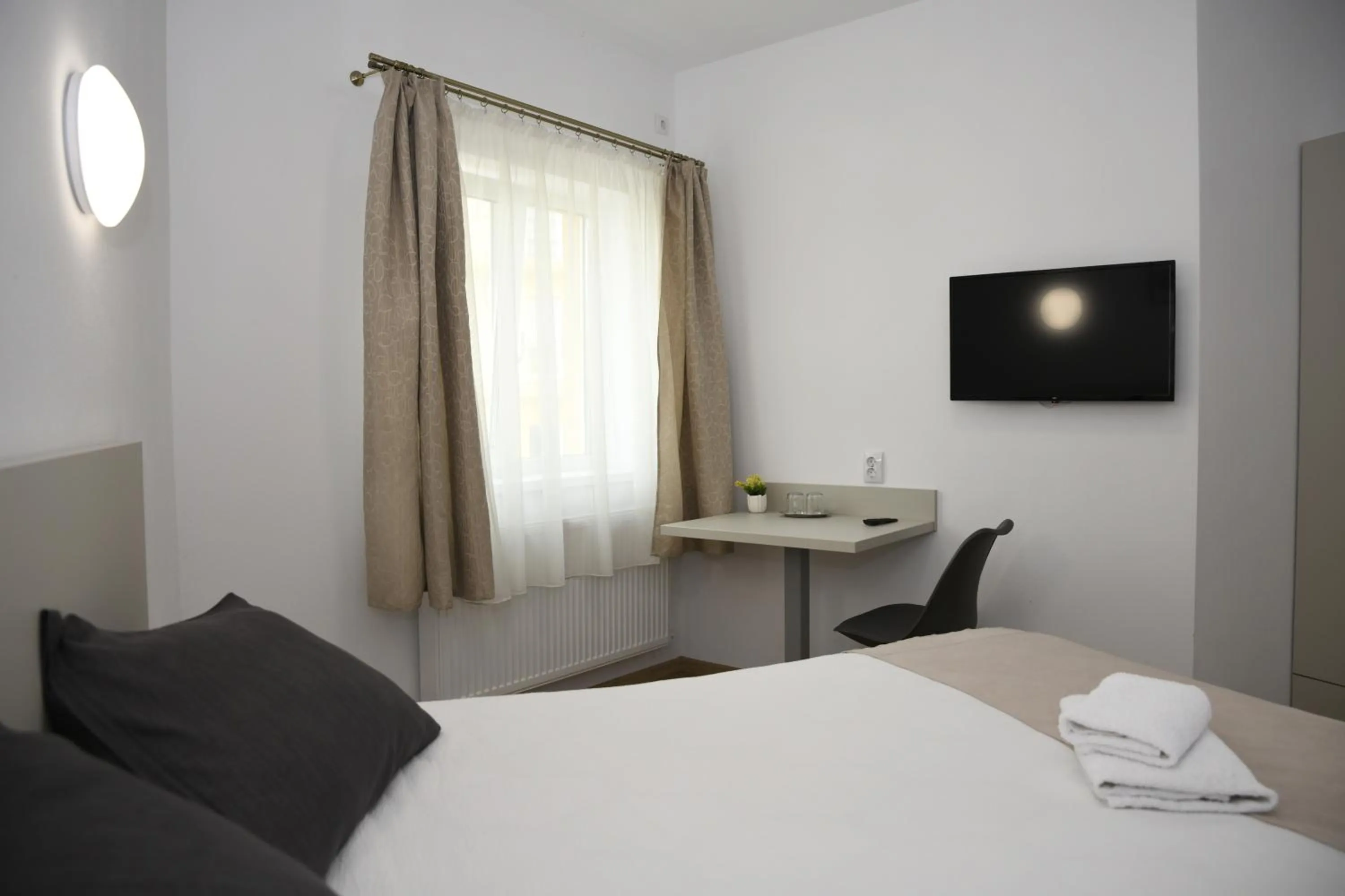 Photo of the whole room, Bed in Pensiunea Zbor