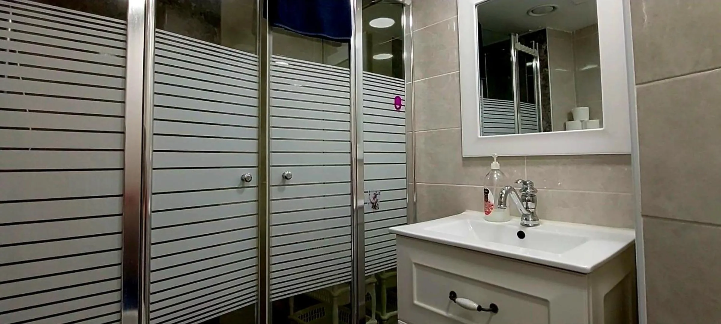 Shower in Apart Hotel TLV/Bat Yam Beach Front 1207