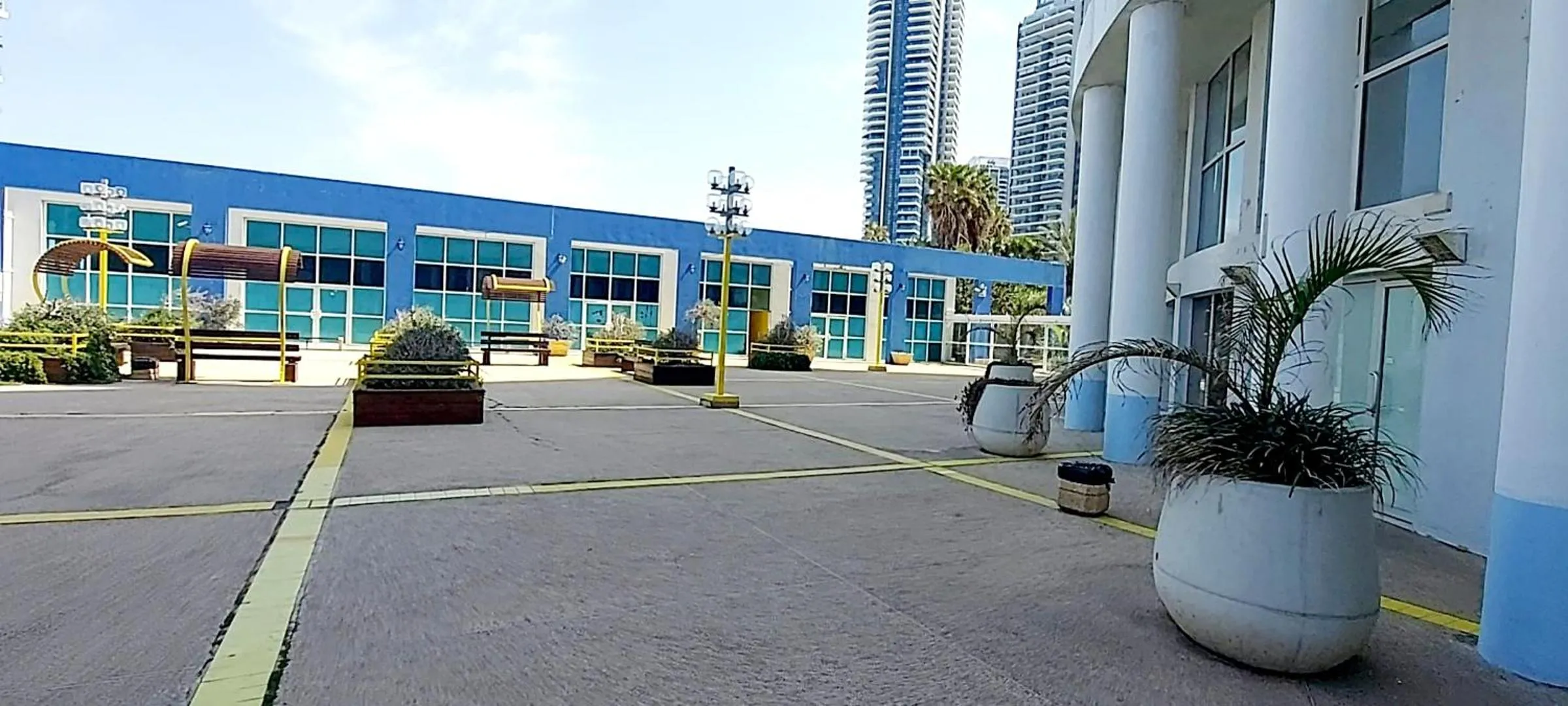 Property building in Apart Hotel TLV/Bat Yam Beach Front 1207