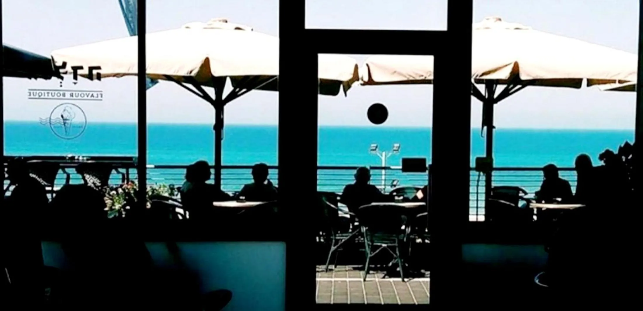 Restaurant/places to eat in Apart Hotel TLV/Bat Yam Beach Front 1207