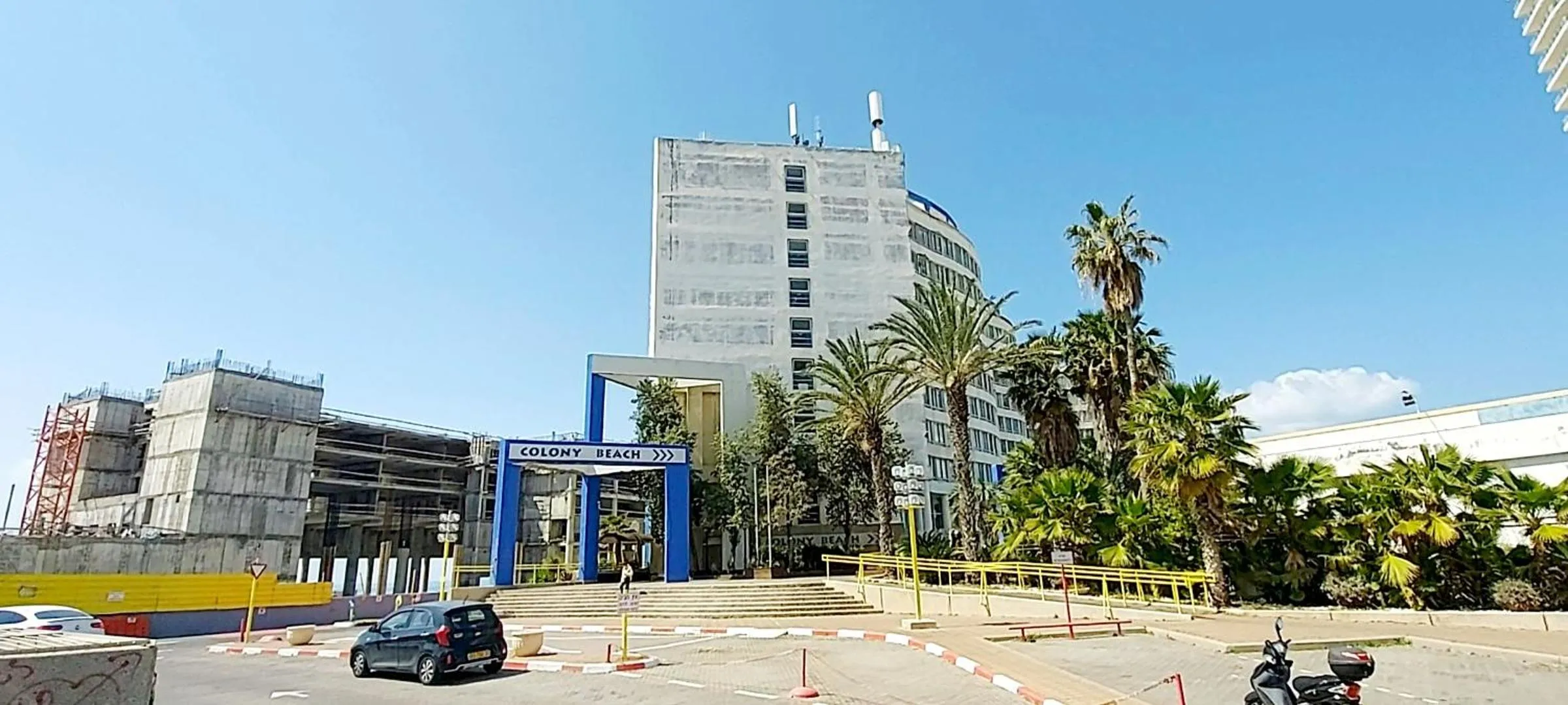 Property building in Apart Hotel TLV/Bat Yam Beach Front 1207