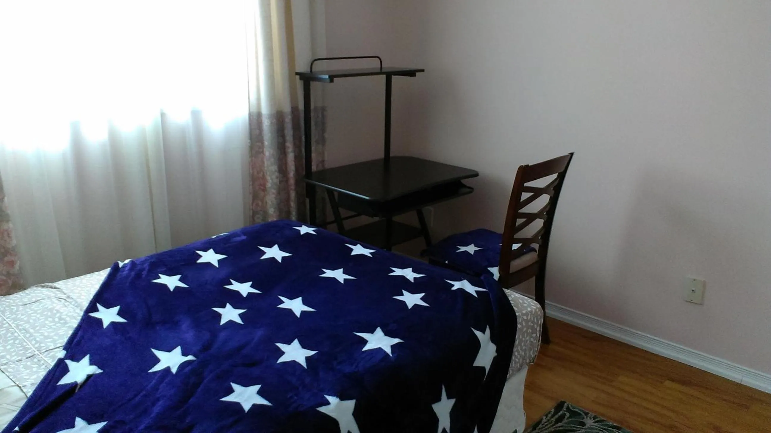 Bed in HB Guest Home 5