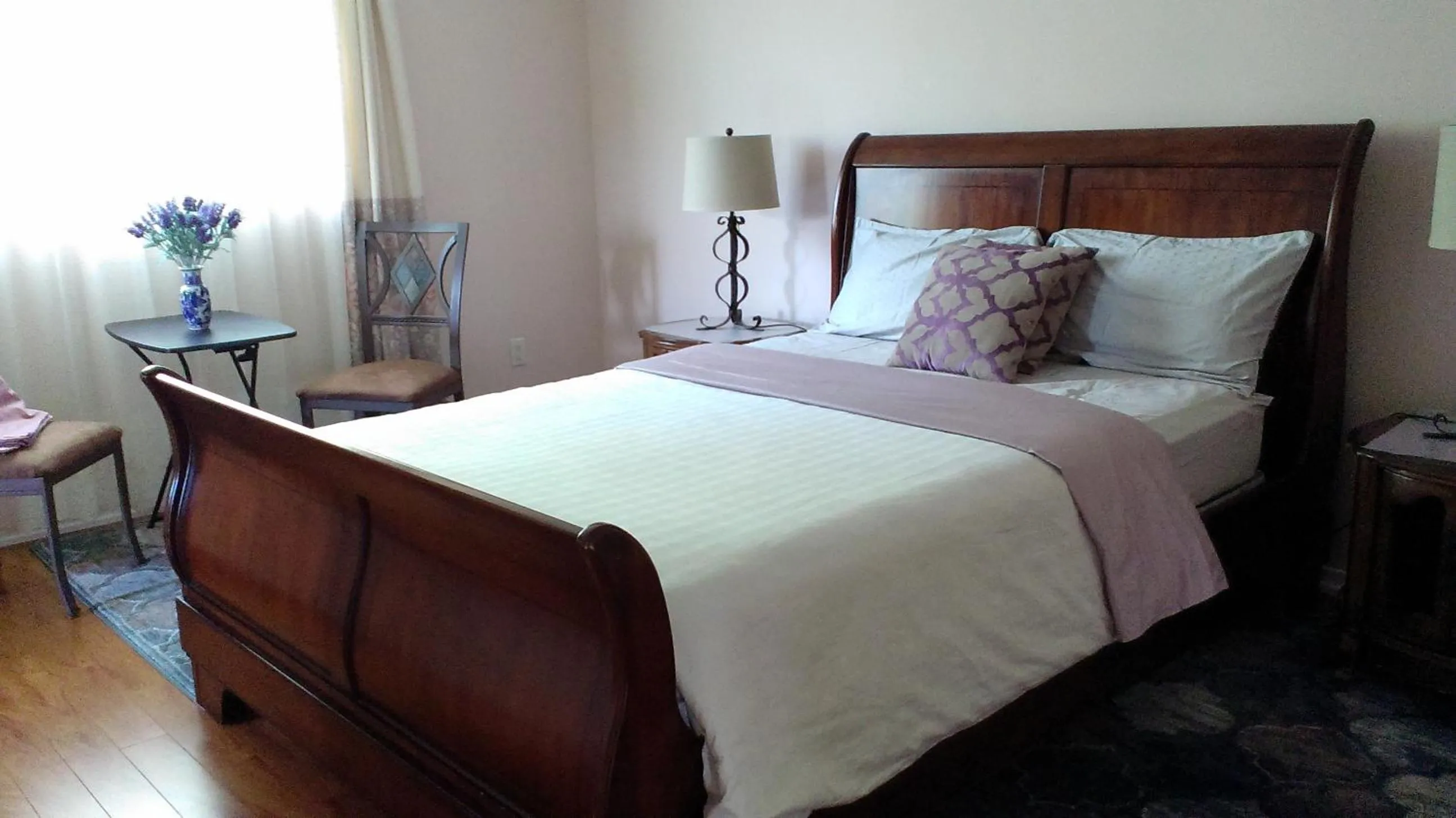 Bed in HB Guest Home 5