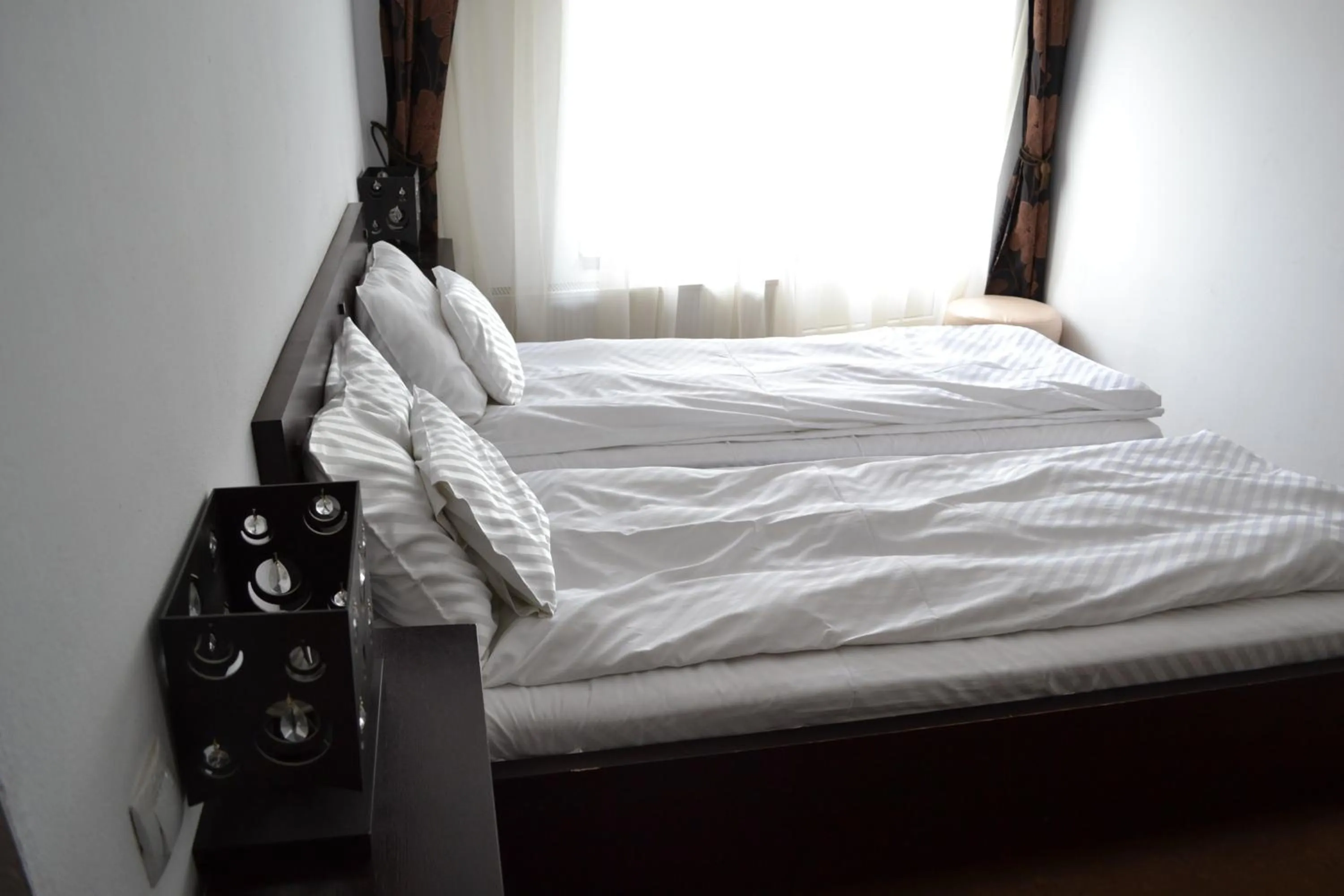 Bed in CHIC CITY Rooms