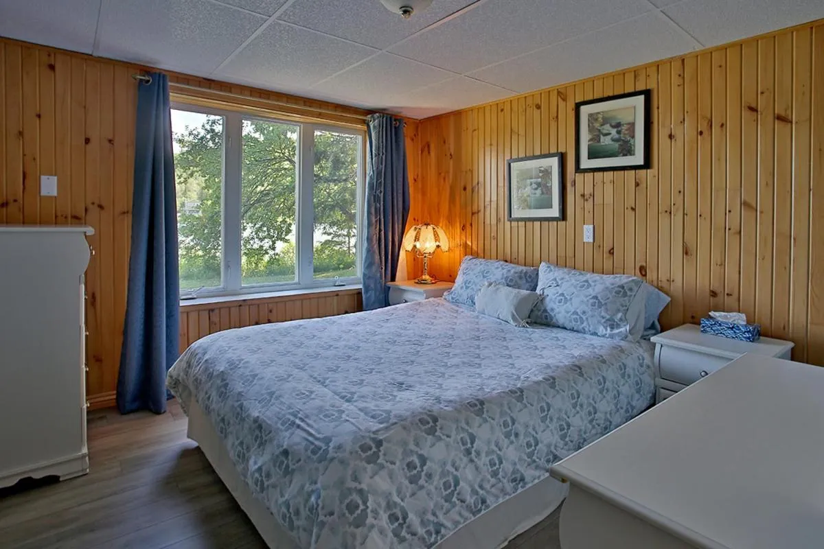 Bed in Ranch St-Hubert