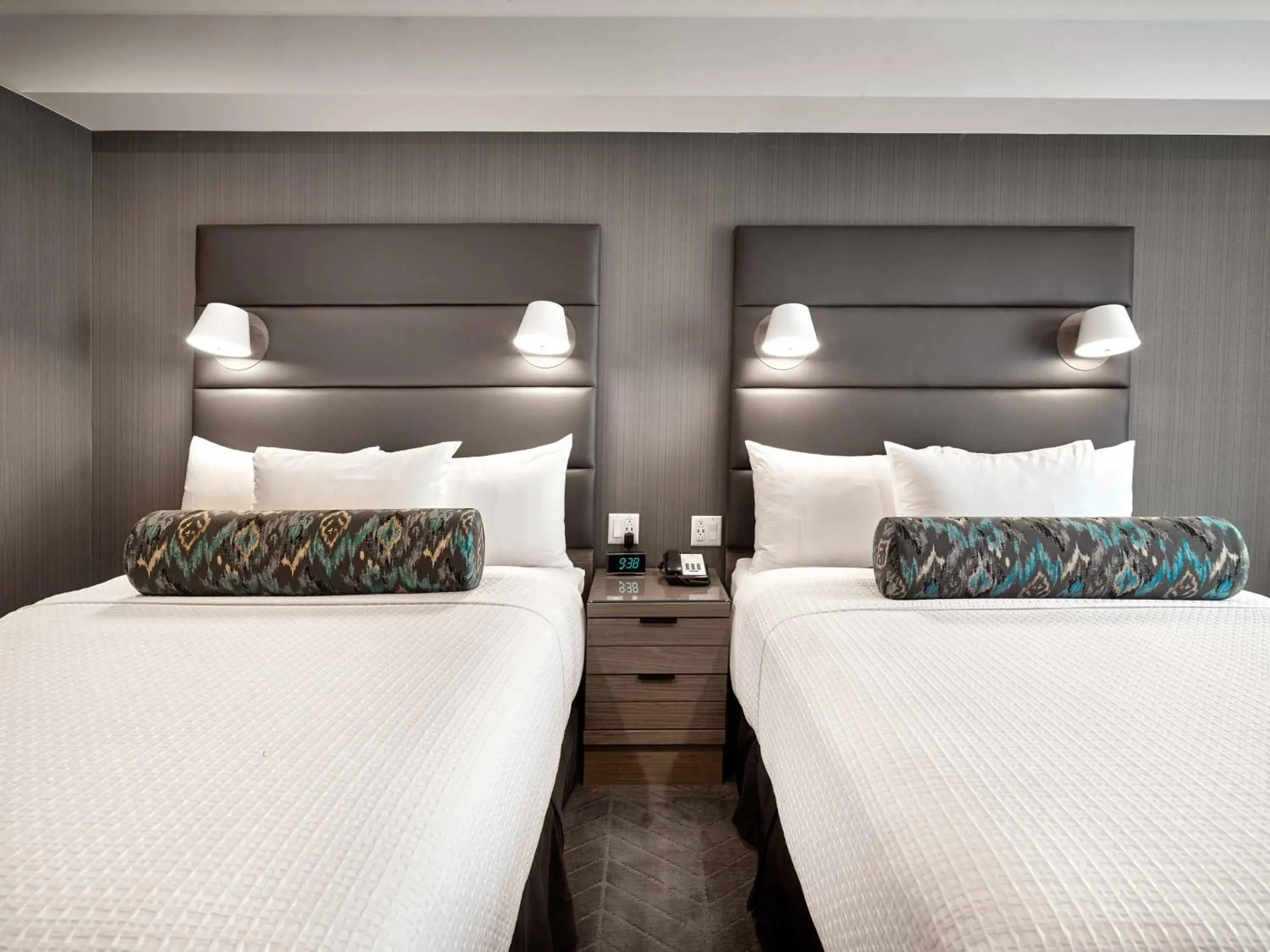 Photo of the whole room, Bed in Sandman Signature Plano-Frisco Hotel Photo of the whole room, Bed in Sandman Signature Plano-Frisco Hotel