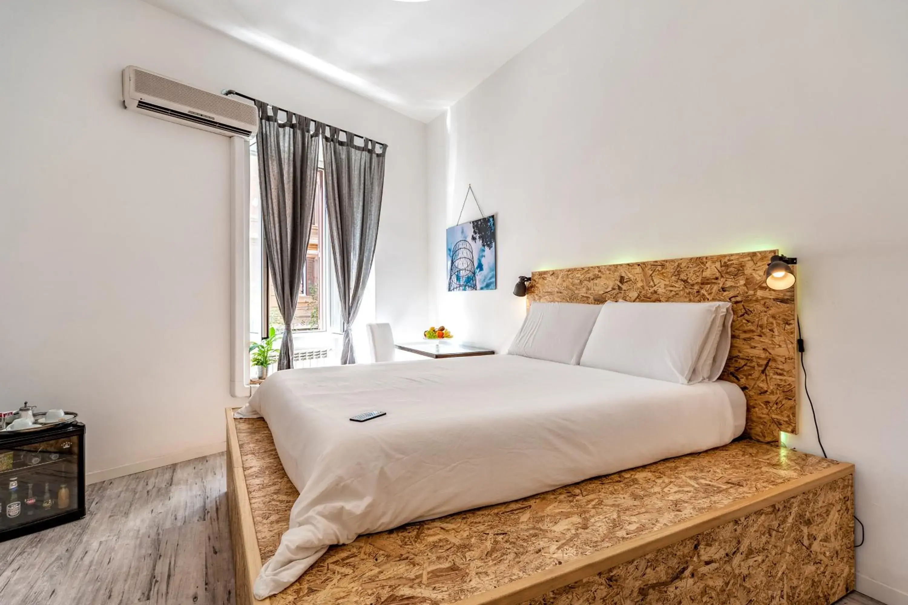 Superior Double Room in SmooRoomS Roma Ostiense Superior Double Room in SmooRoomS Roma Ostiense