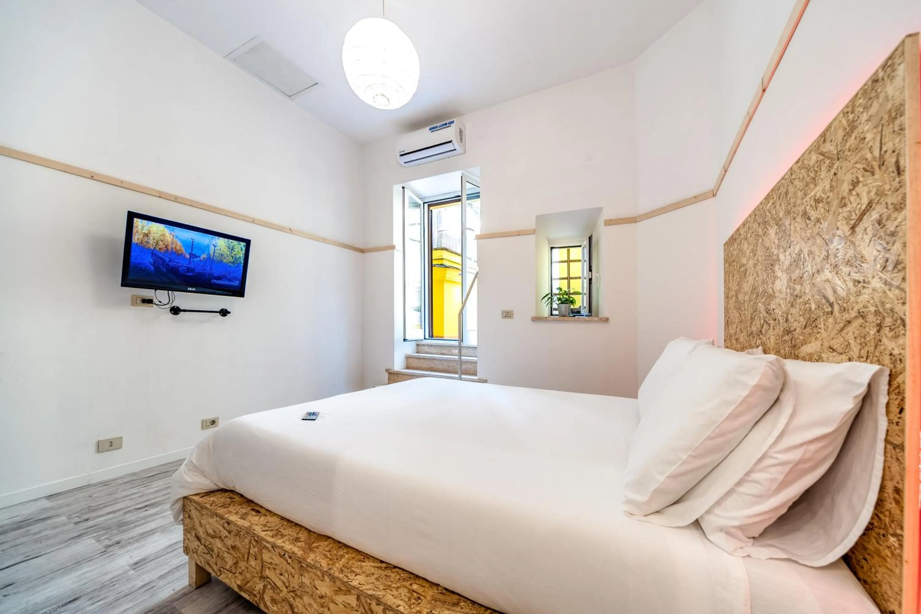 Bedroom, Bed in SmooRoomS Roma Ostiense