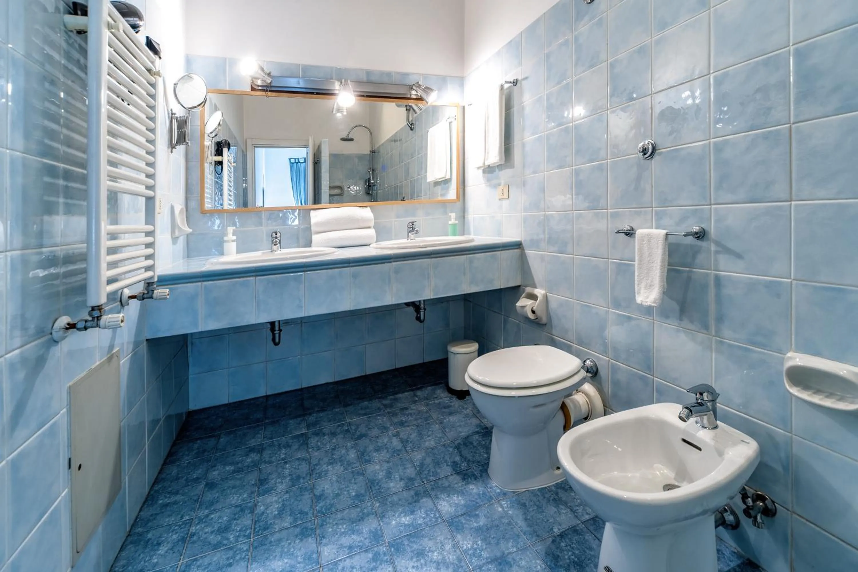 Bathroom in SmooRoomS Roma Ostiense