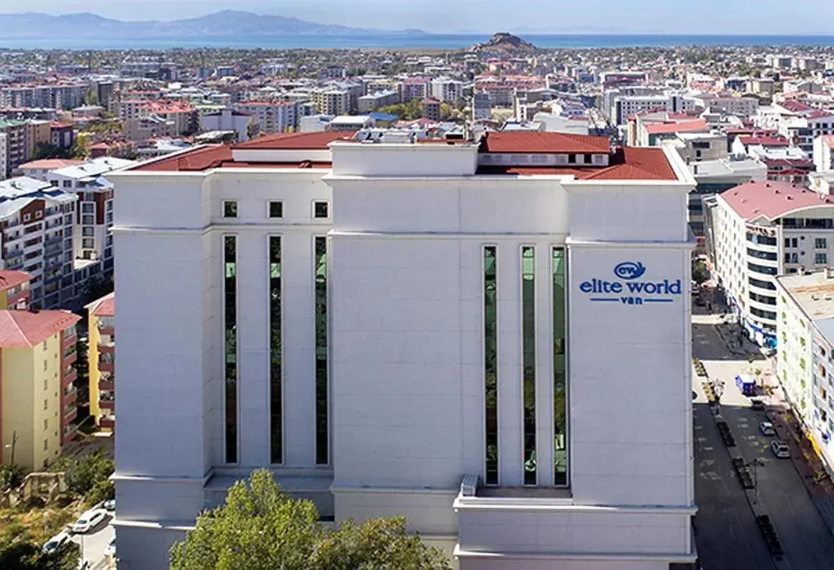 Property building in Elite World Van Property building in Elite World Van