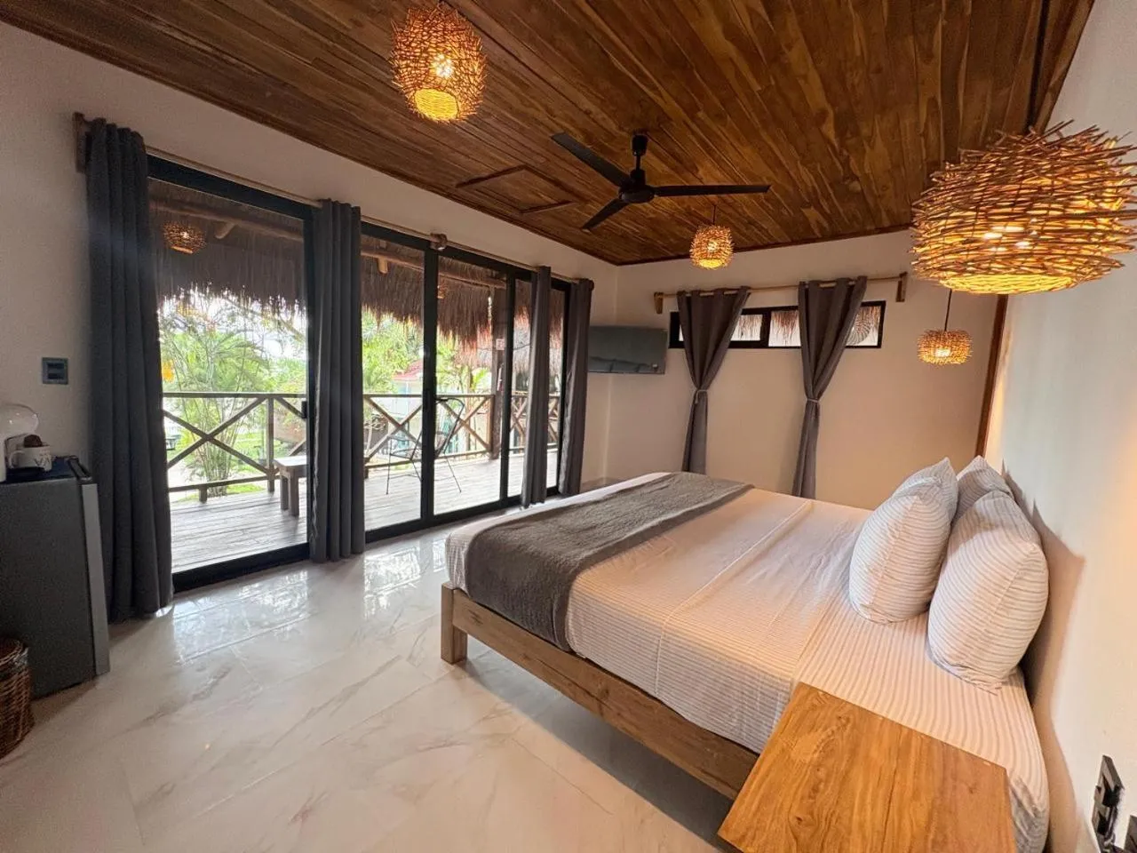 Bed in Hotel Isabella Bacalar Lake Front