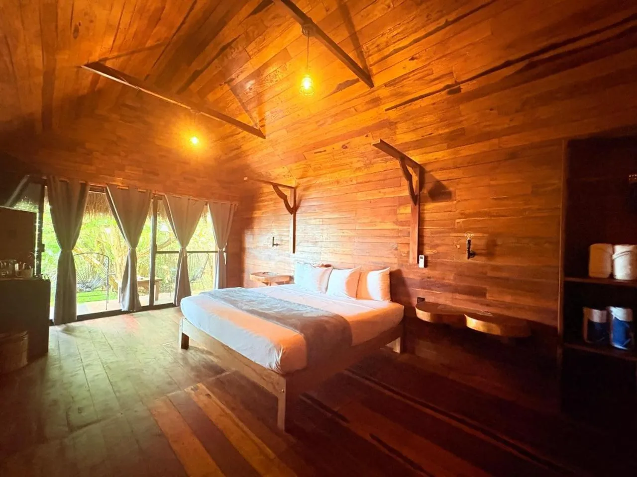 Bed in Hotel Isabella Bacalar Lake Front