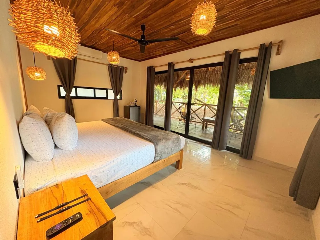 Bed in Hotel Isabella Bacalar Lake Front