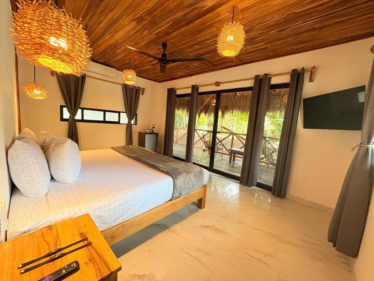Bed in Hotel Isabella Bacalar Lake Front