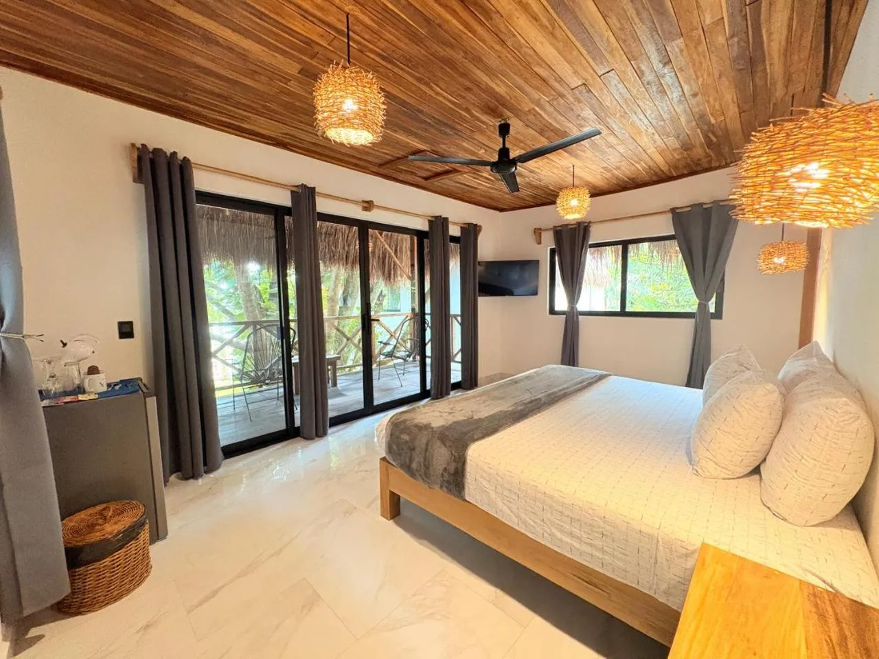 Bed in Hotel Isabella Bacalar Lake Front