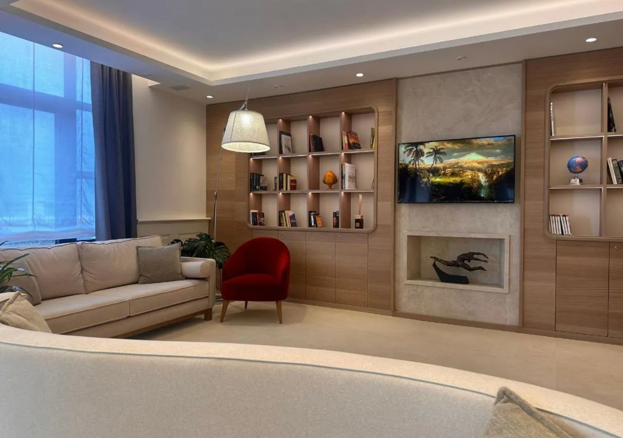 Communal lounge/ TV room in Hotel Europa