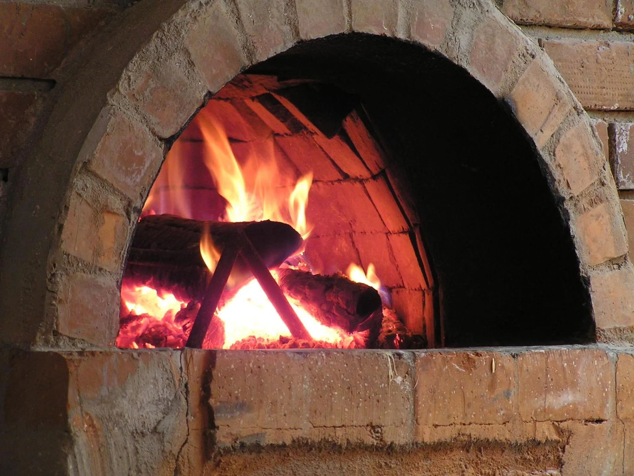 Restaurant/places to eat in Lukanov Apartments & Guest Rooms