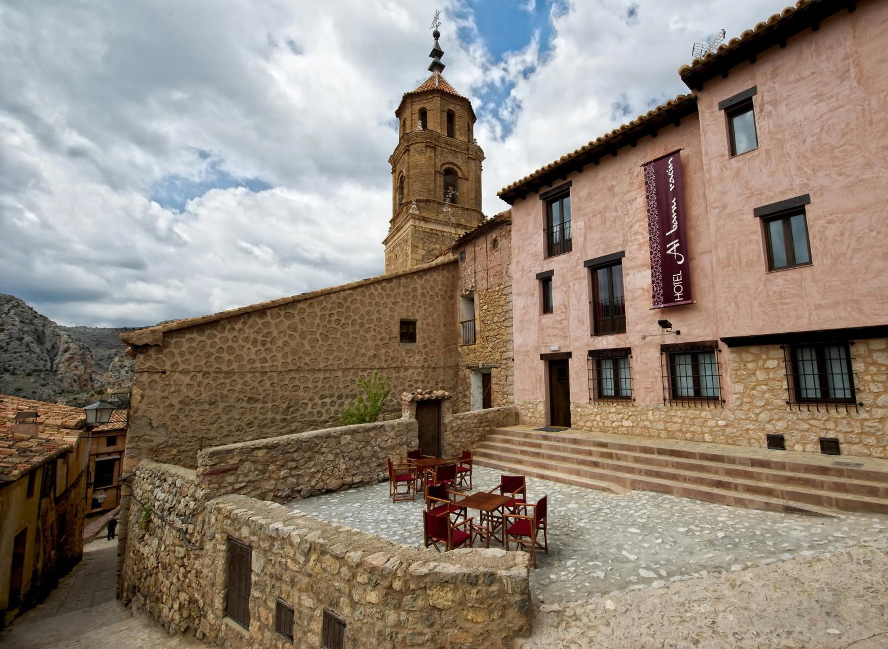 OTTIUM Albanuracín