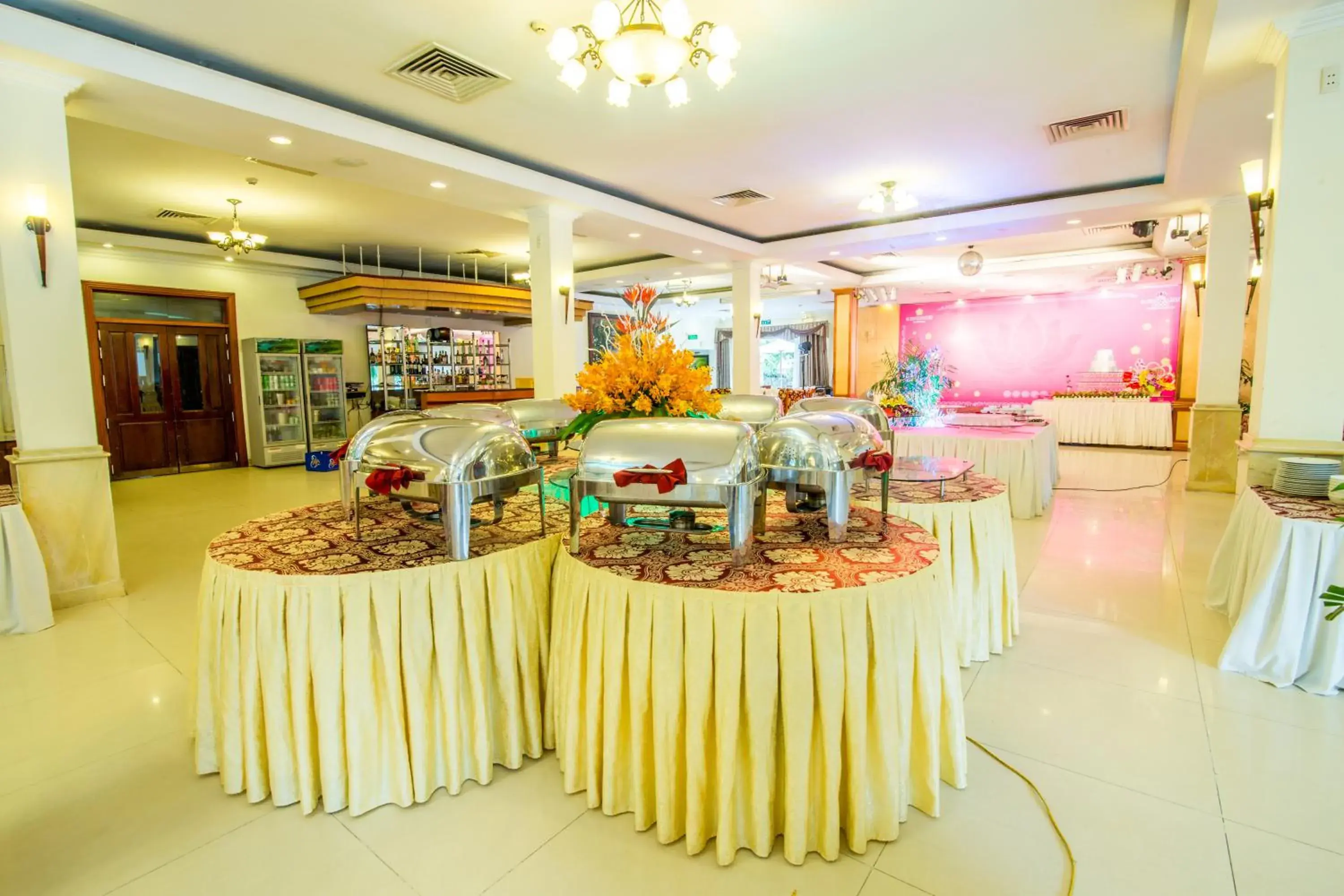Restaurant/places to eat in Sai Gon Kim Lien Hotel Vinh City Restaurant/places to eat in Sai Gon Kim Lien Hotel Vinh City