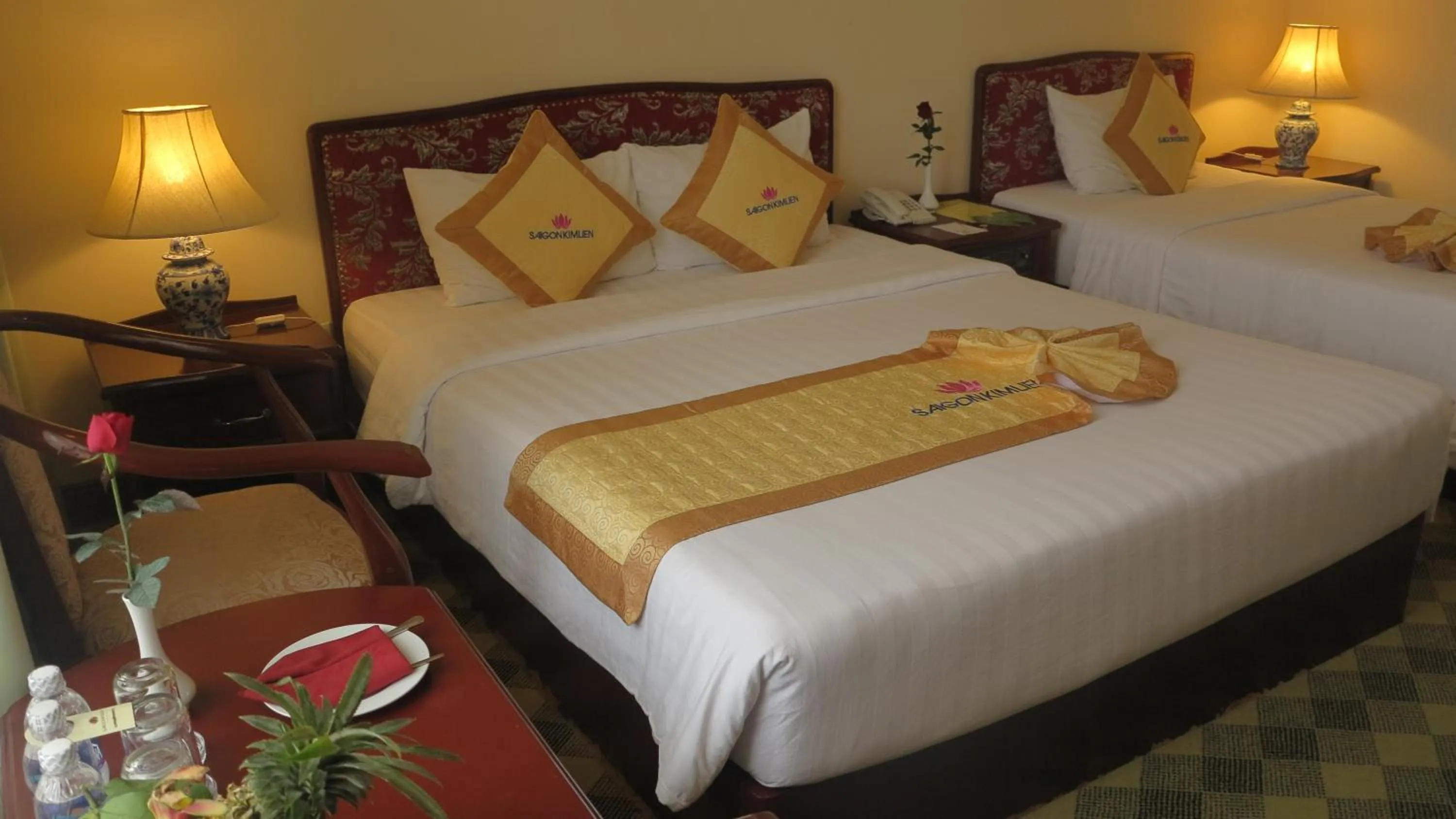 Photo of the whole room, Bed in Sai Gon Kim Lien Hotel Vinh City