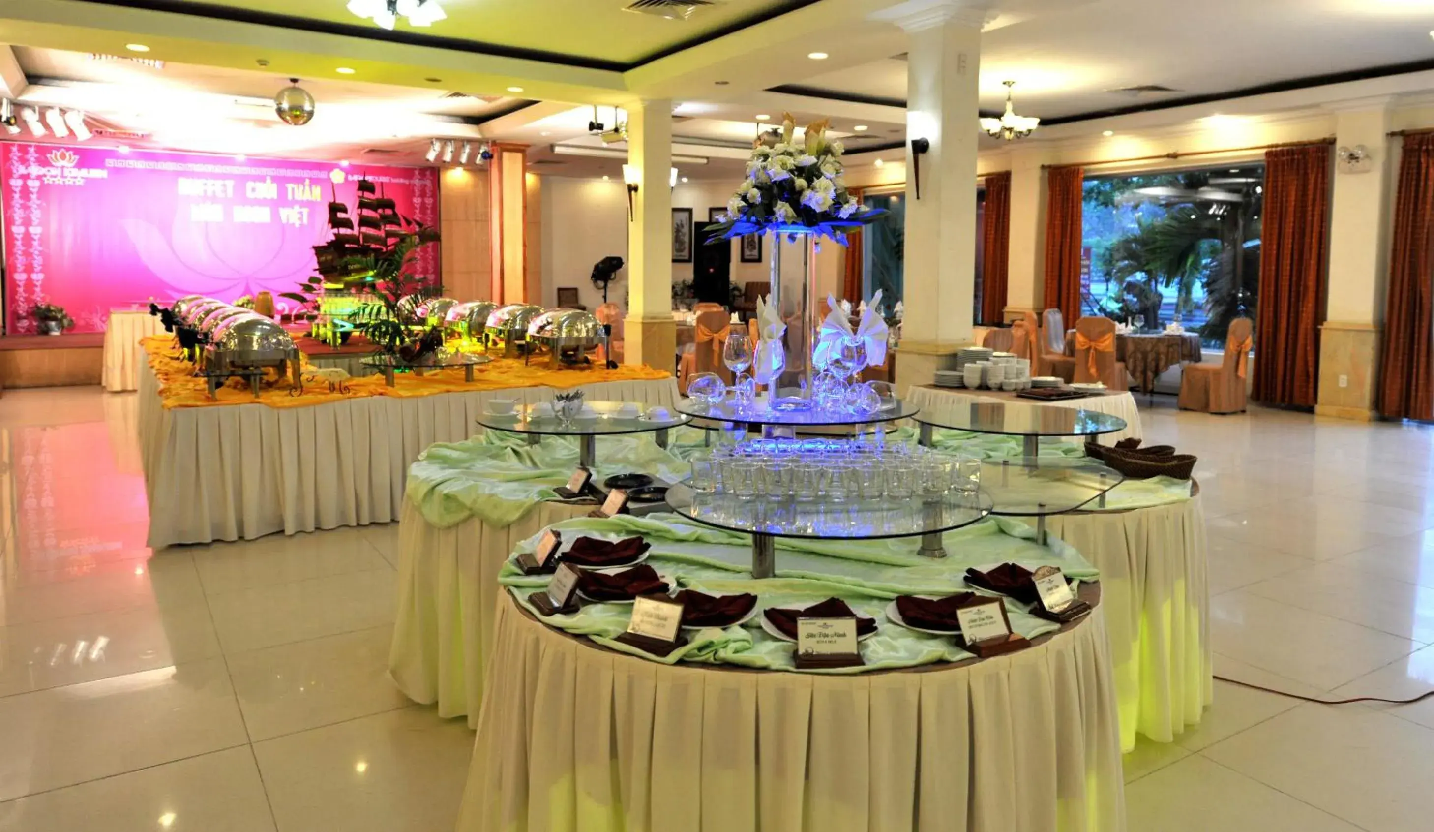 Restaurant/places to eat in Sai Gon Kim Lien Hotel Vinh City Restaurant/places to eat in Sai Gon Kim Lien Hotel Vinh City