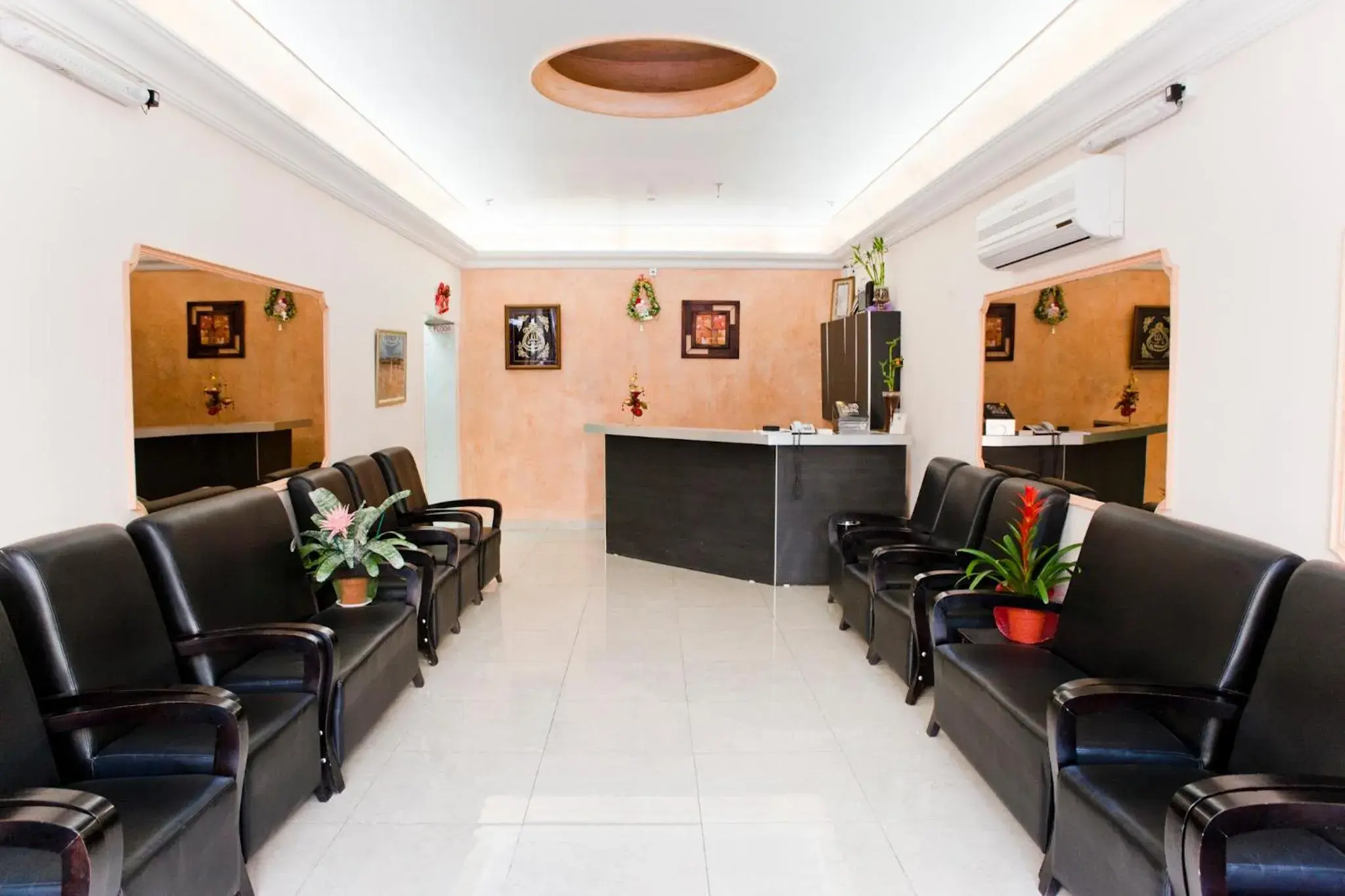 Lobby or reception in Victoria Hotel Lobby or reception in Victoria Hotel