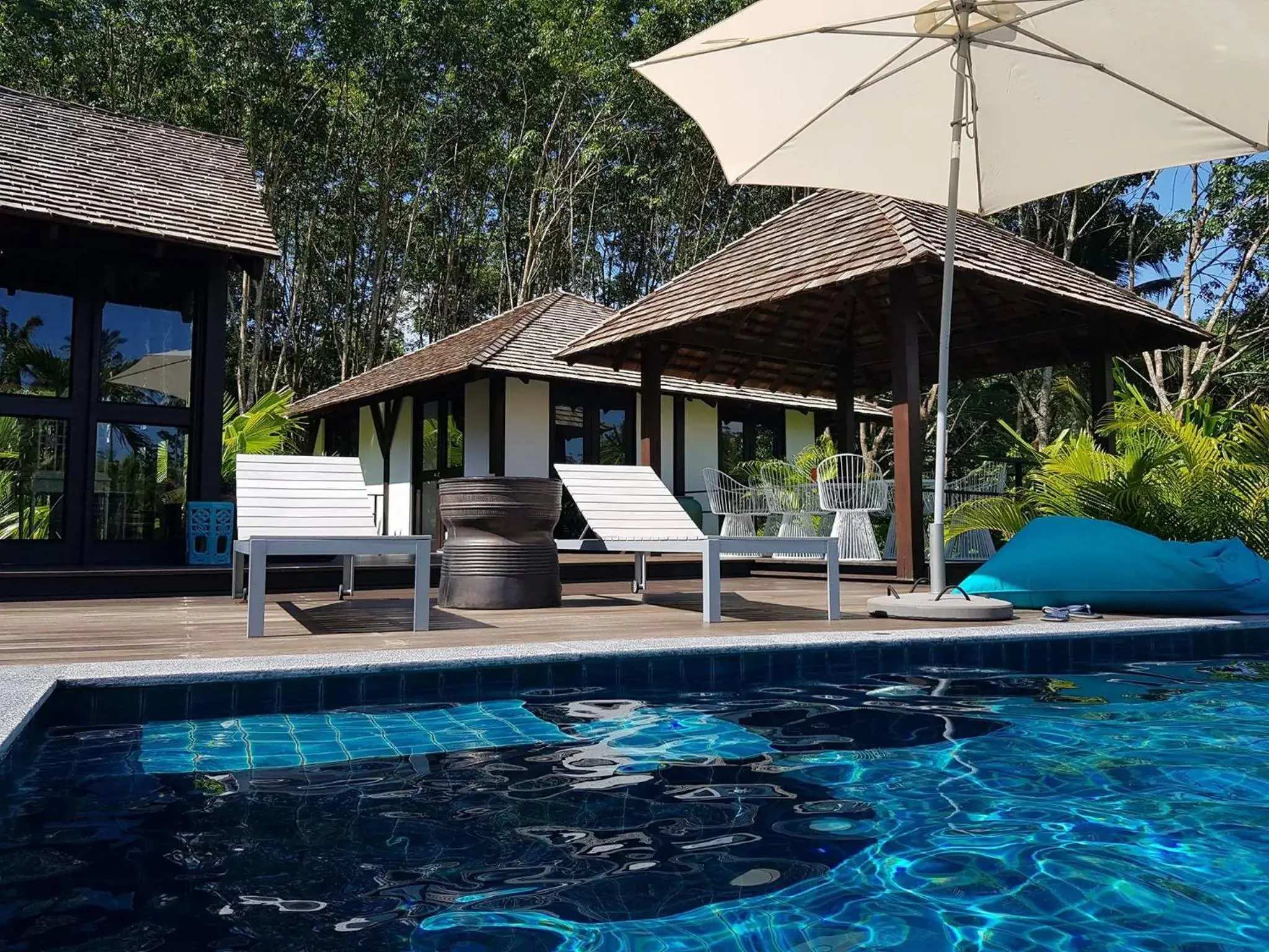Pool view in Koyao Bay Pavilions - Beach Resort and Pool Villas Pool view in Koyao Bay Pavilions - Beach Resort and Pool Villas