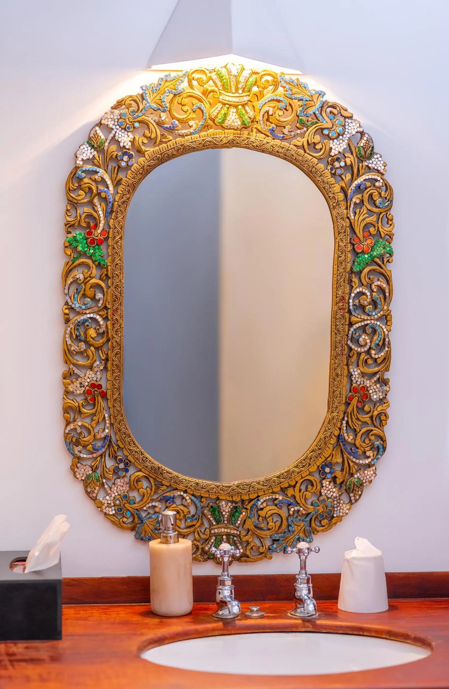 Bathroom in Adigars Manor