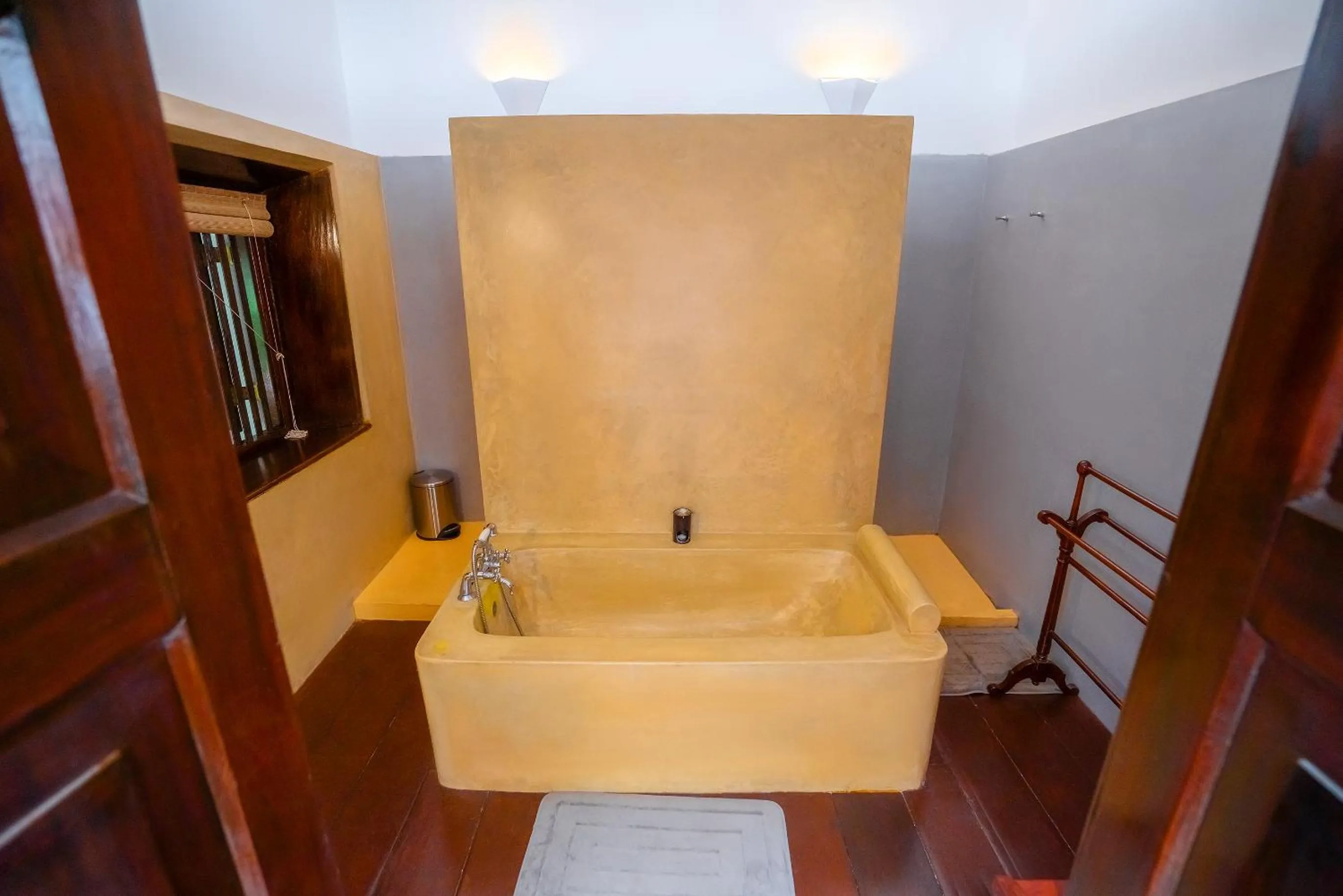 Bathroom in Adigars Manor