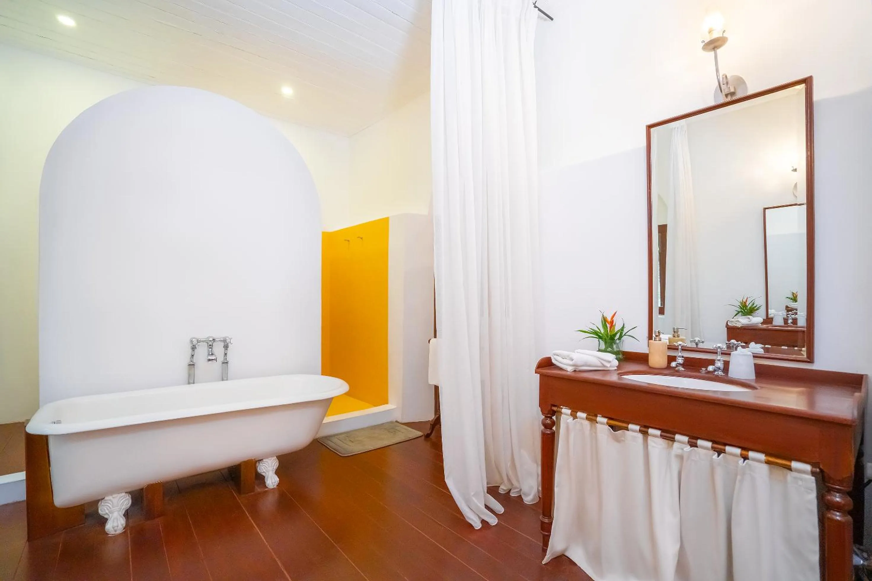 Bathroom in Adigars Manor