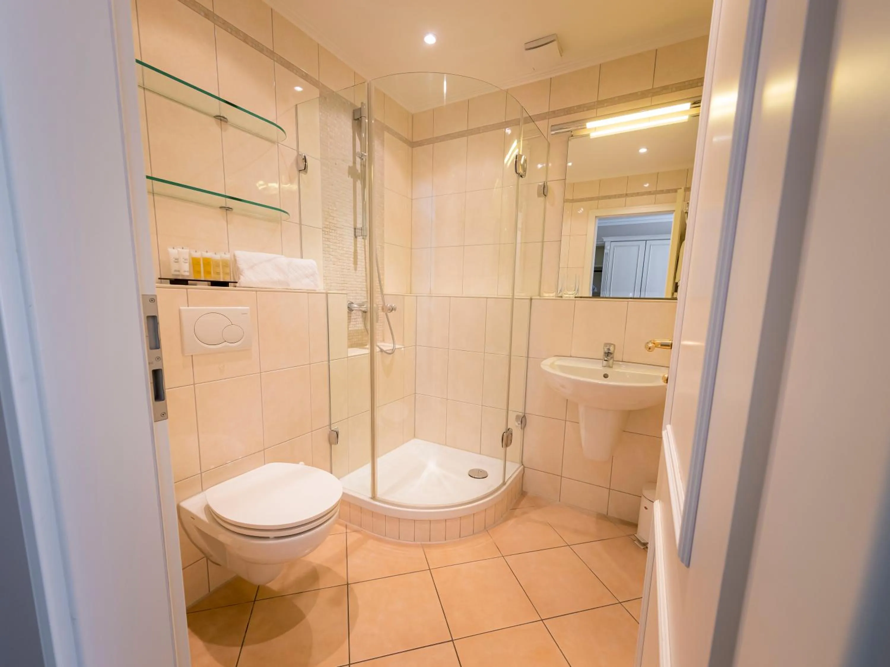 Bathroom in Strandhotel Fontana