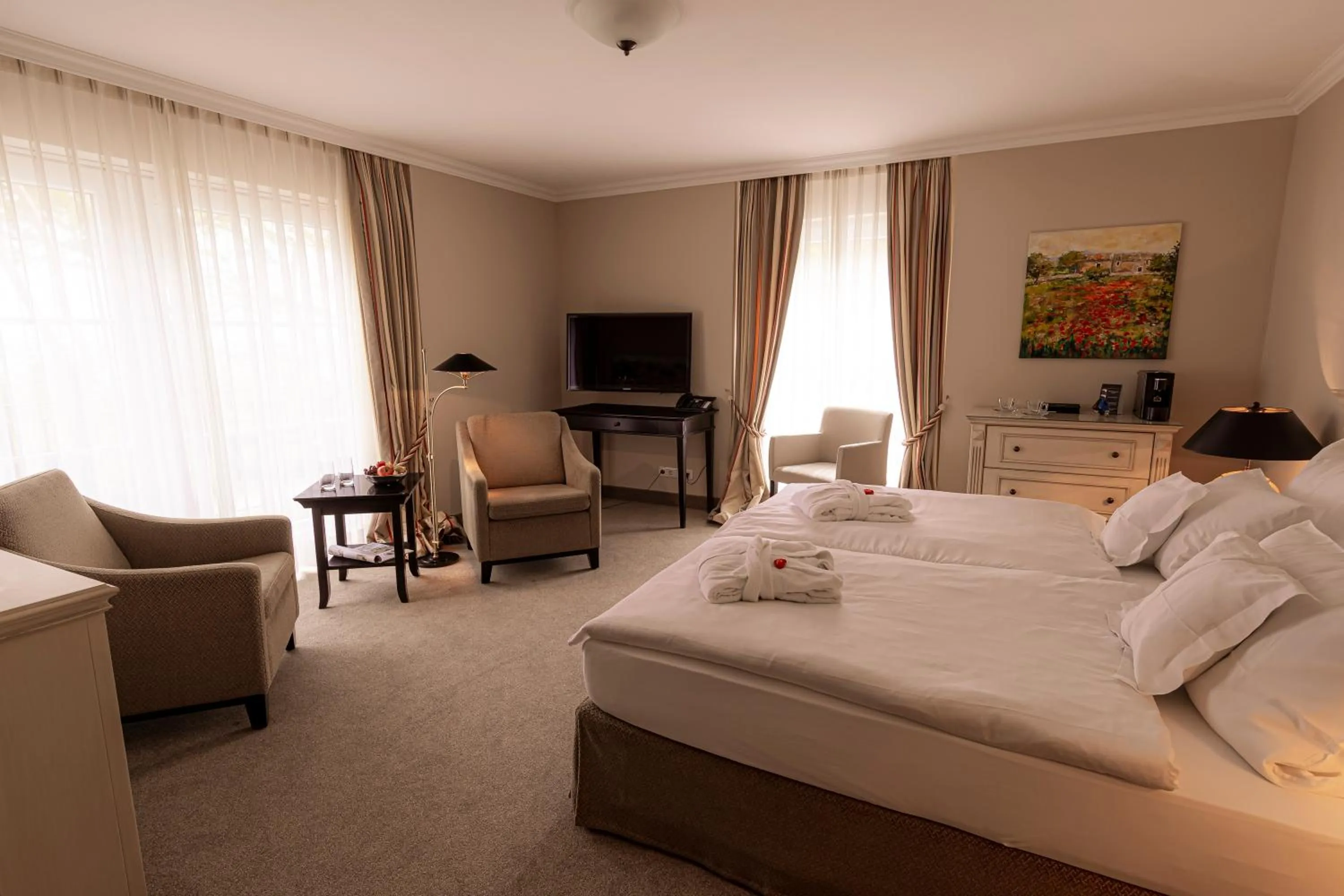 Photo of the whole room in Strandhotel Fontana