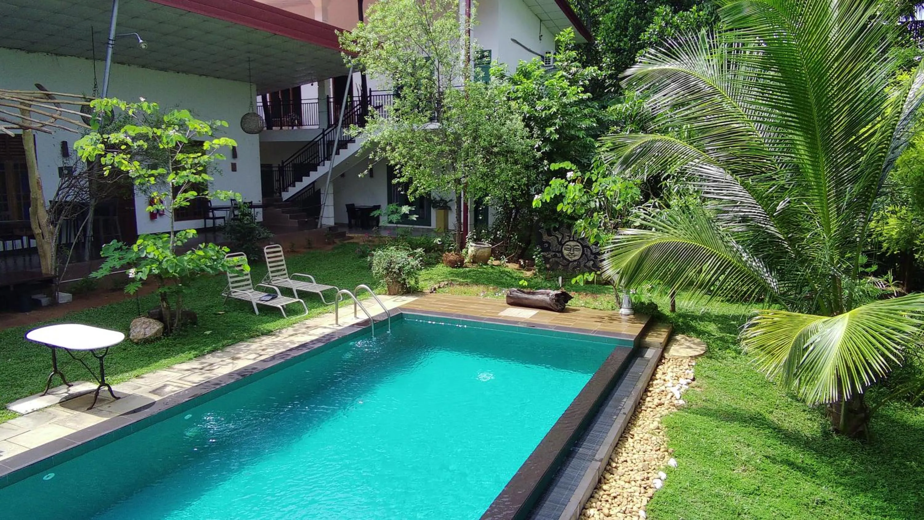 Swimming pool in Vimanra Udawalawa