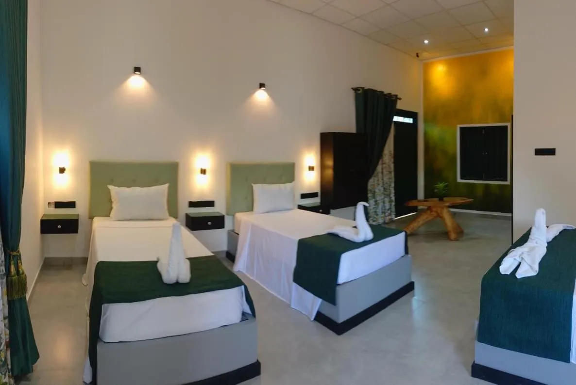 Photo of the whole room, Bed in Vimanra Udawalawa