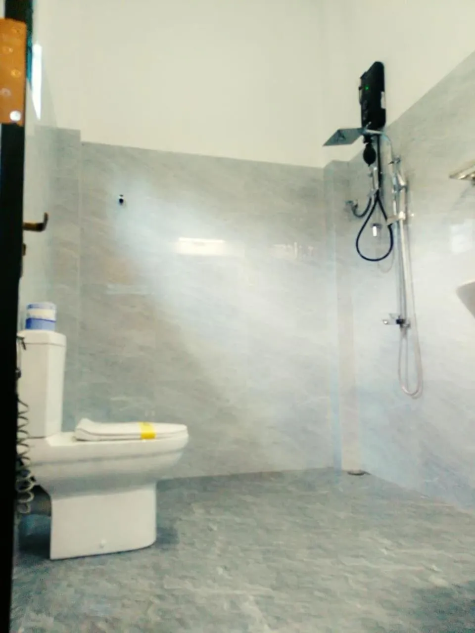 Shower in Vimanra Udawalawa