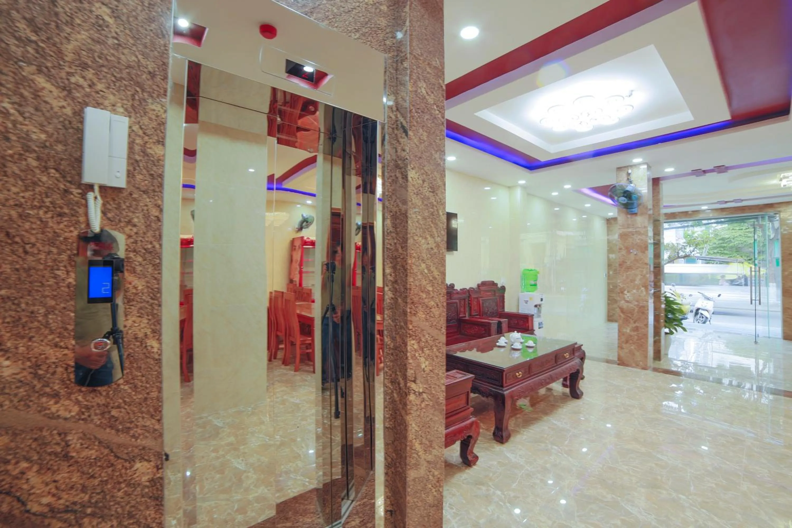 Communal lounge/ TV room in Summer Beach