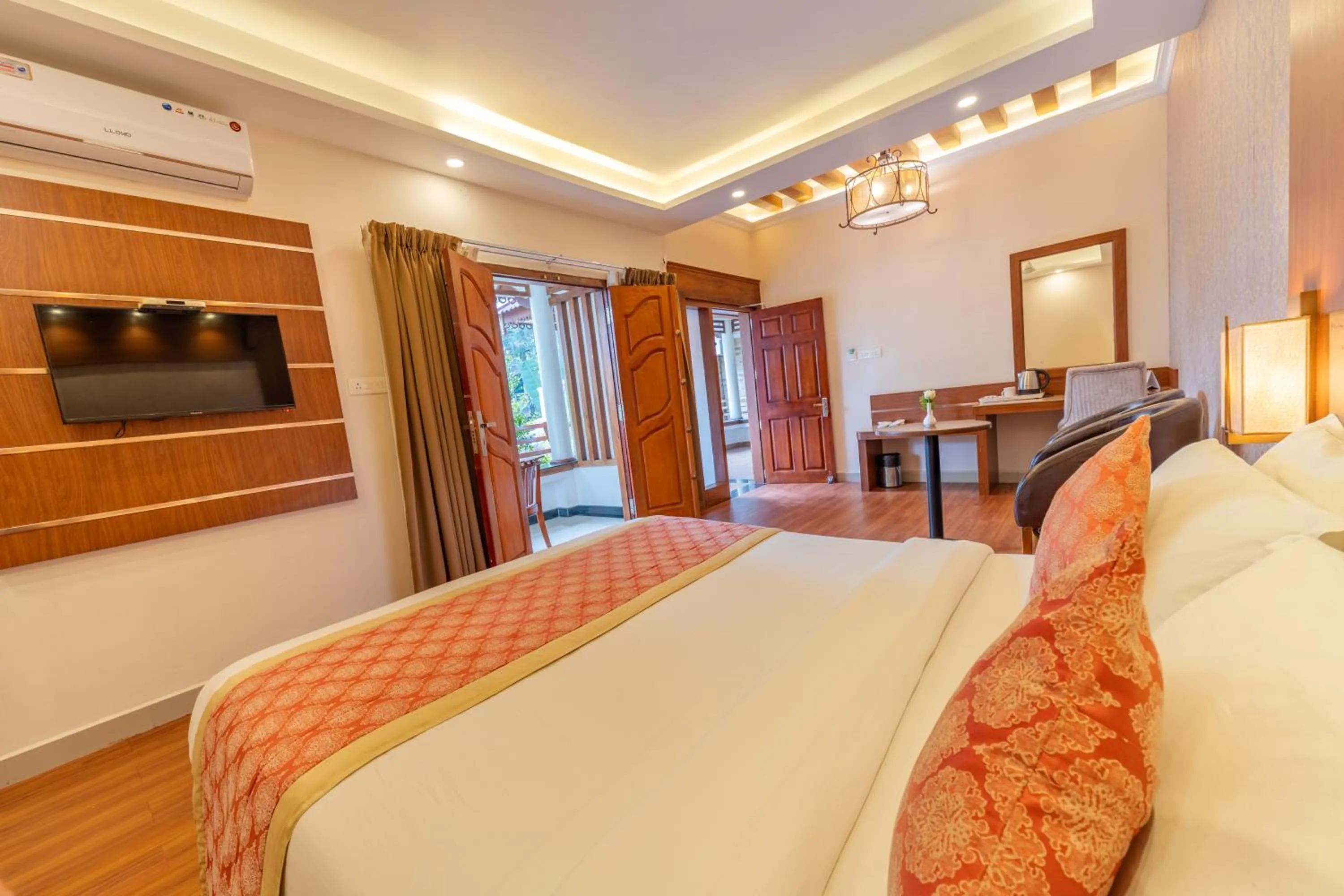 Bed in Crown Valley Thekkady