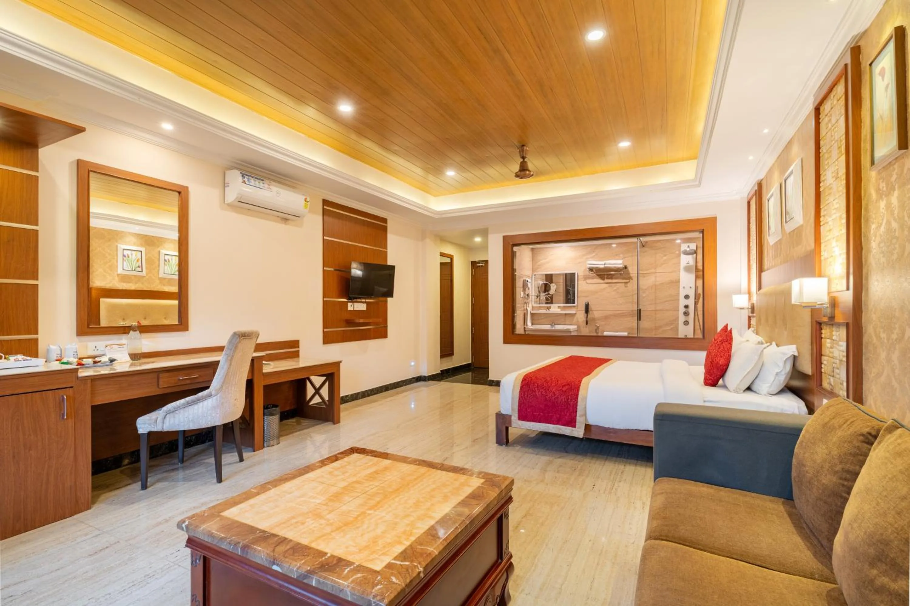 Bed in Crown Valley Thekkady