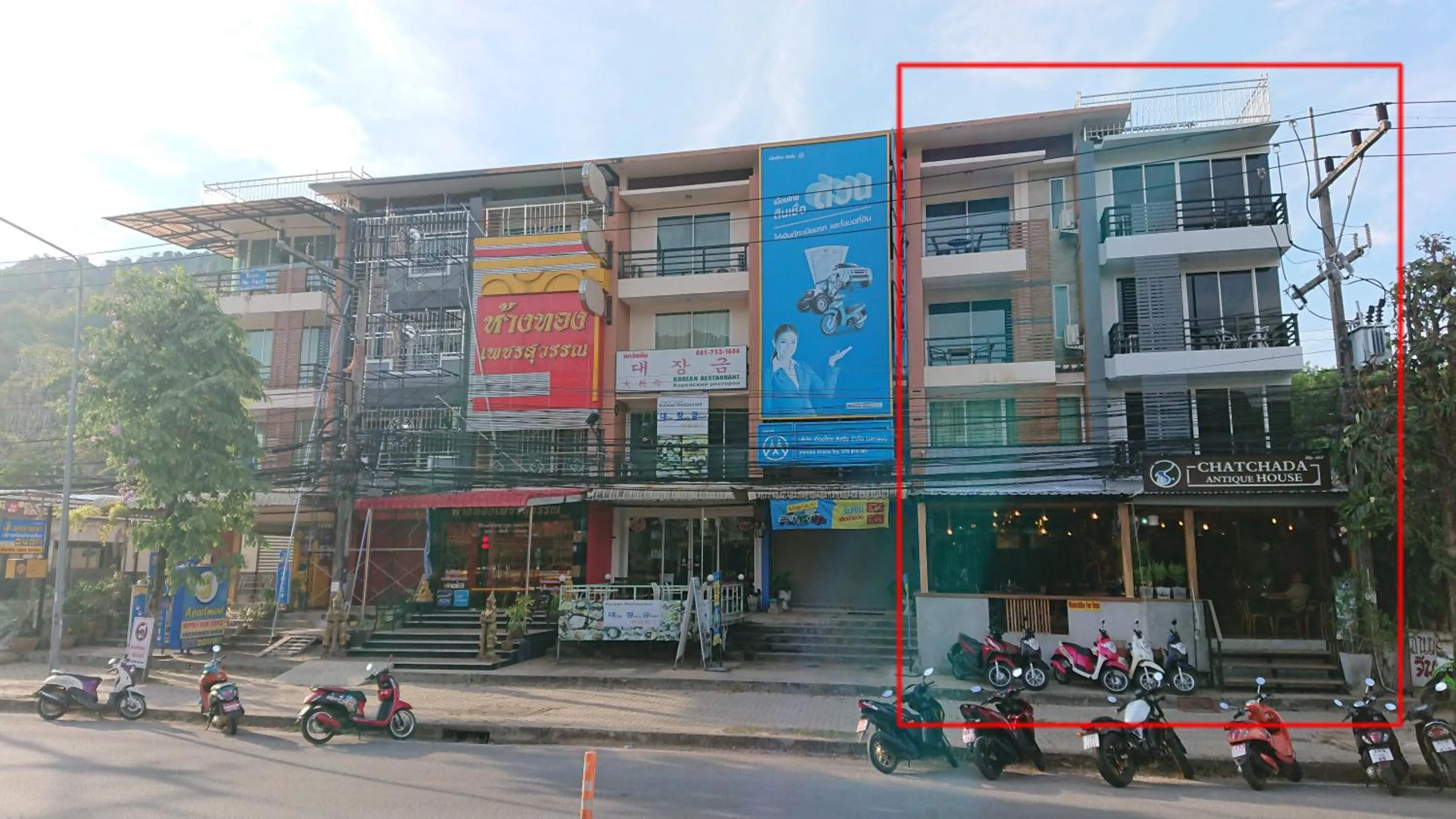 Property building in Chatchada House