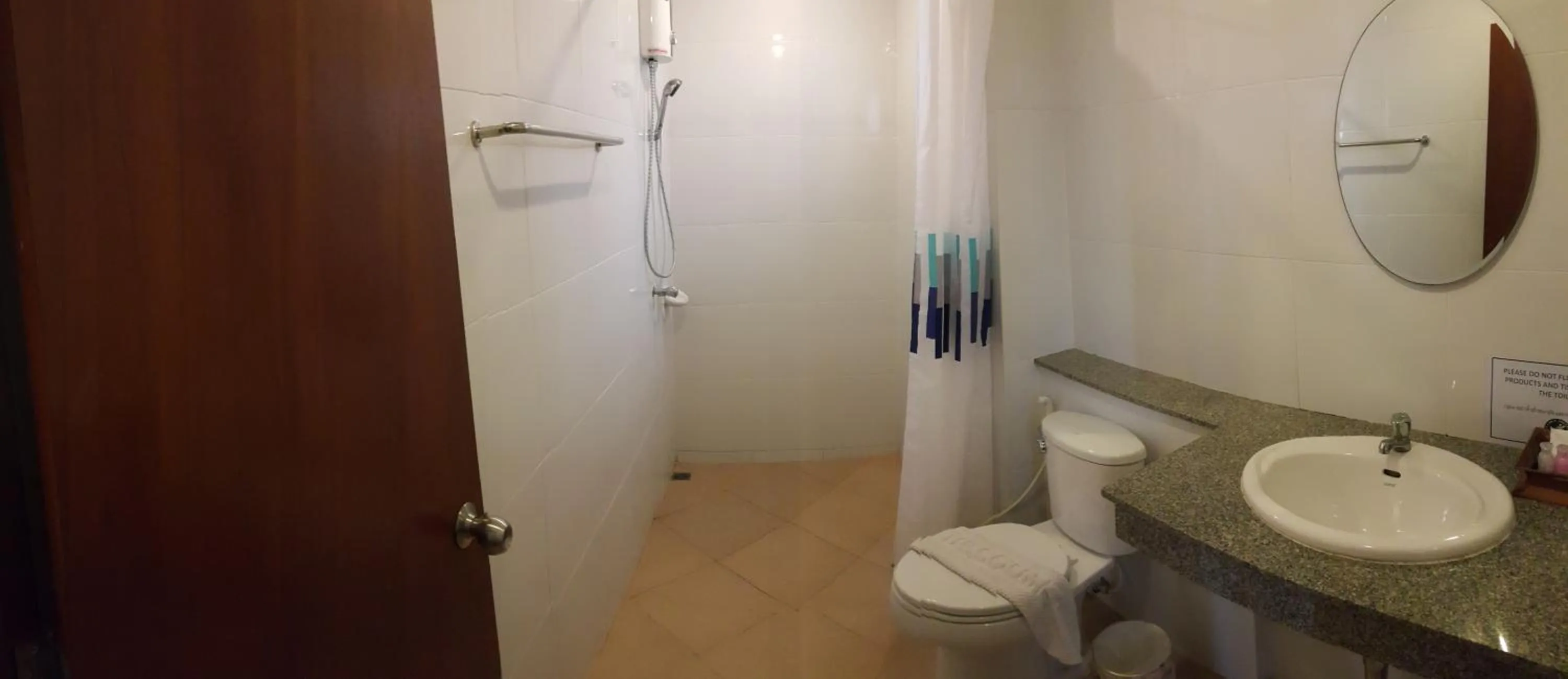 Shower in Chatchada House