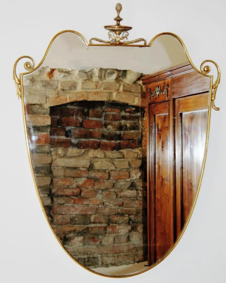 Decorative detail in La Filanda