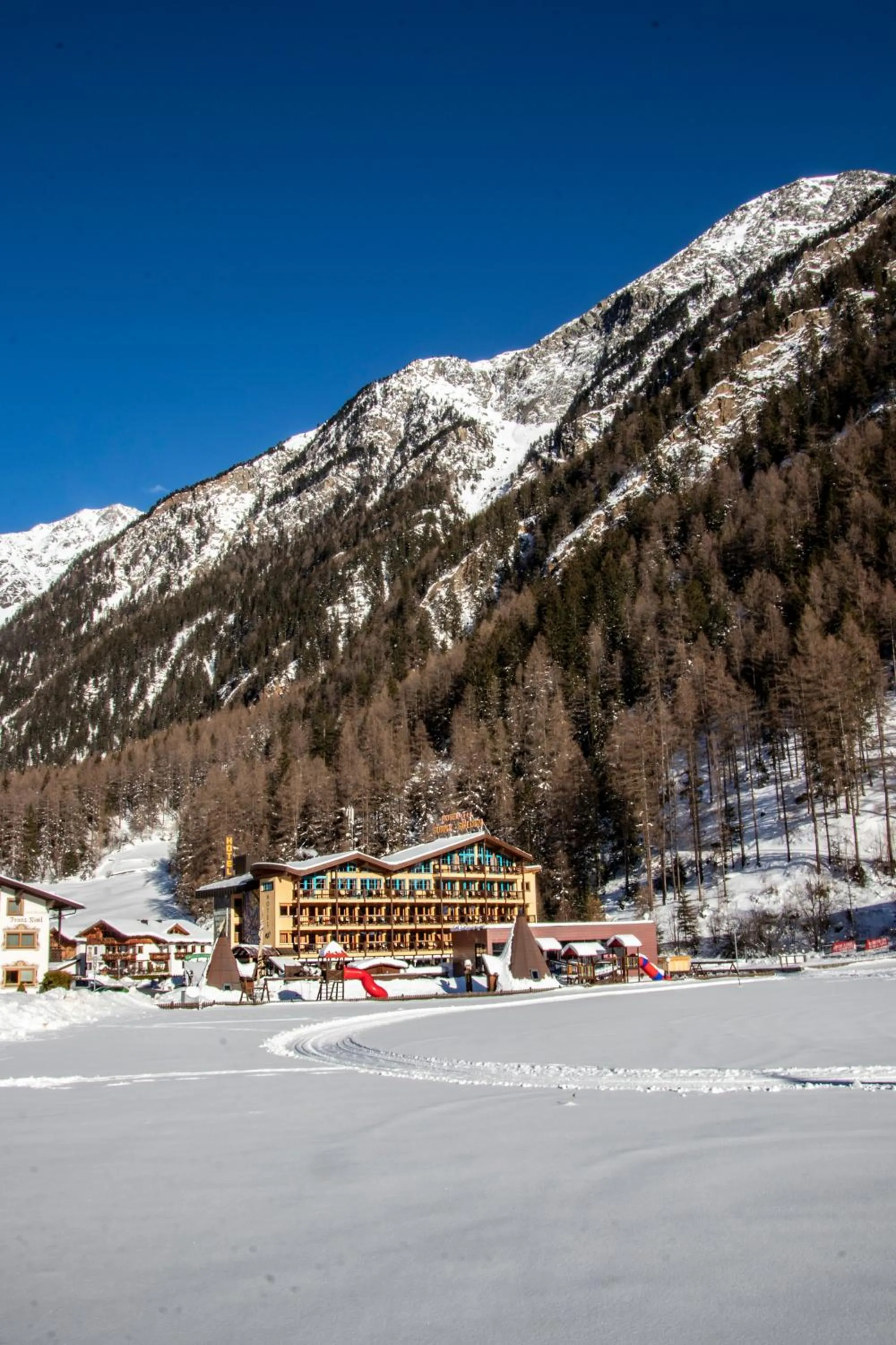 Property building in Hotel Sunny Sölden
