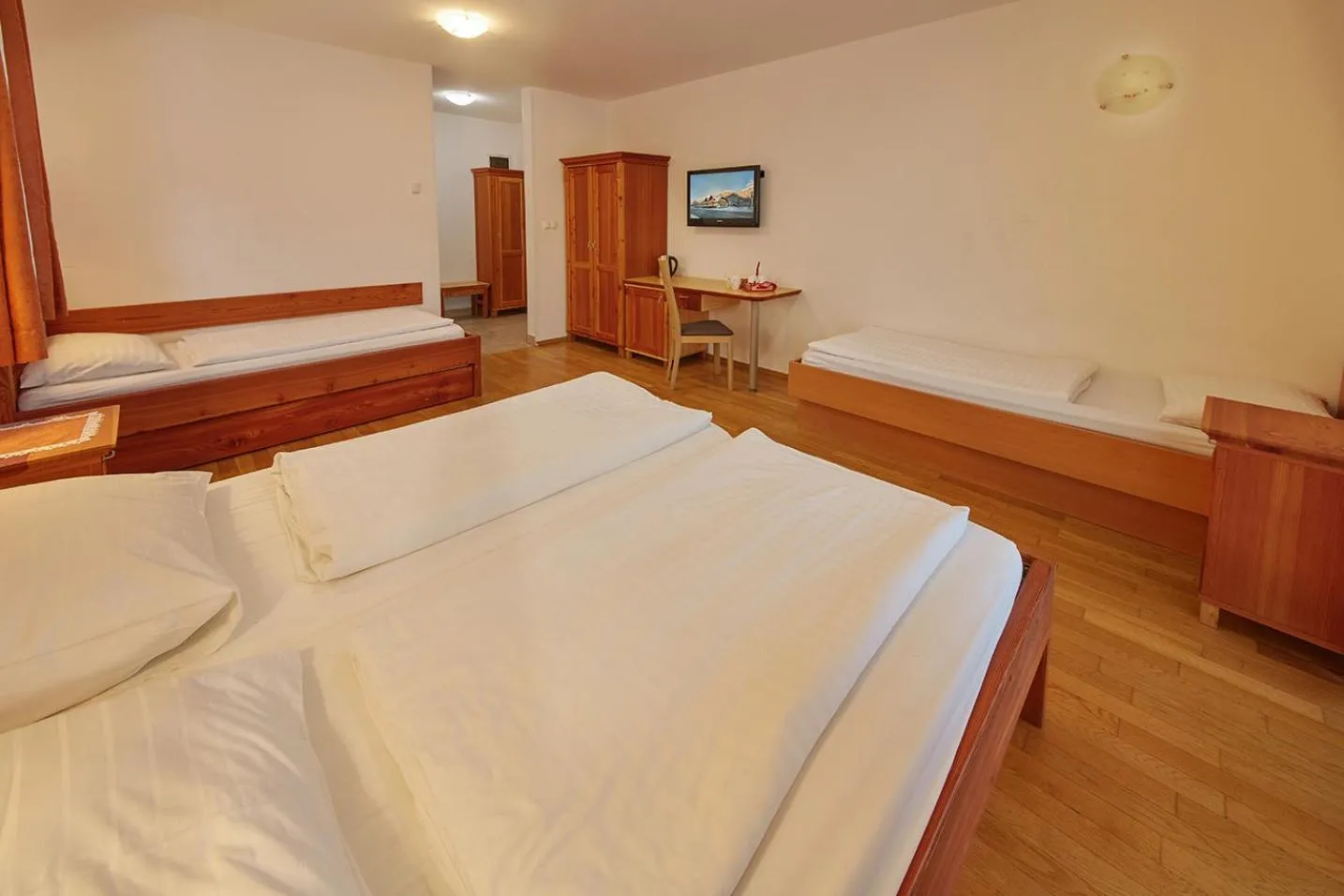 Bed in Rute Hotel and Apartments